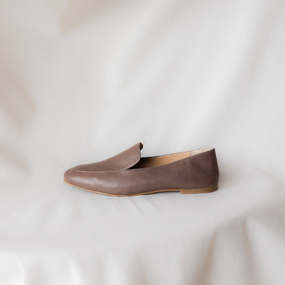 MOCASÍN BLANCA PIEL TAUPE