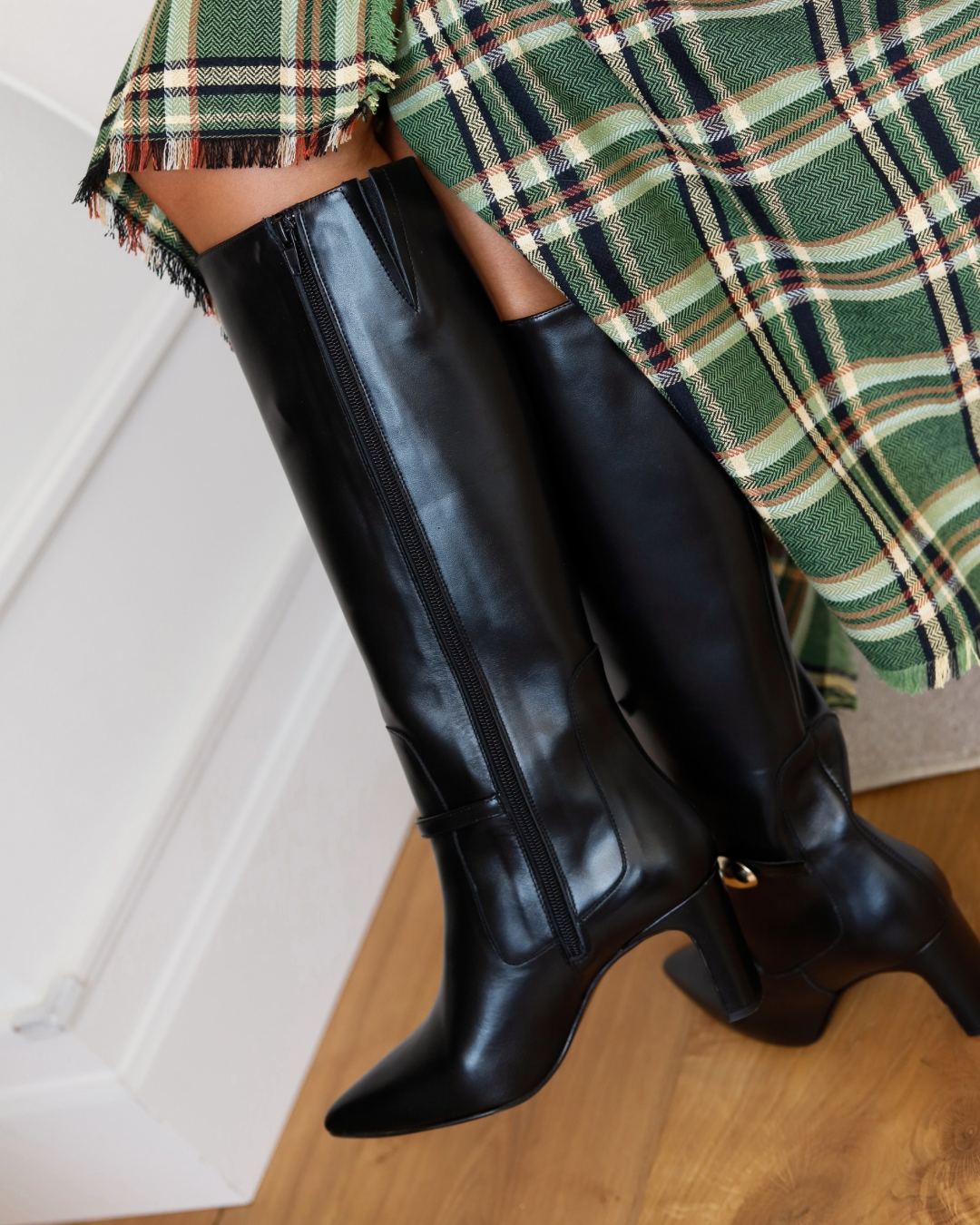 BOTA GIORGIA PIEL NEGRA TACÓN 7CM