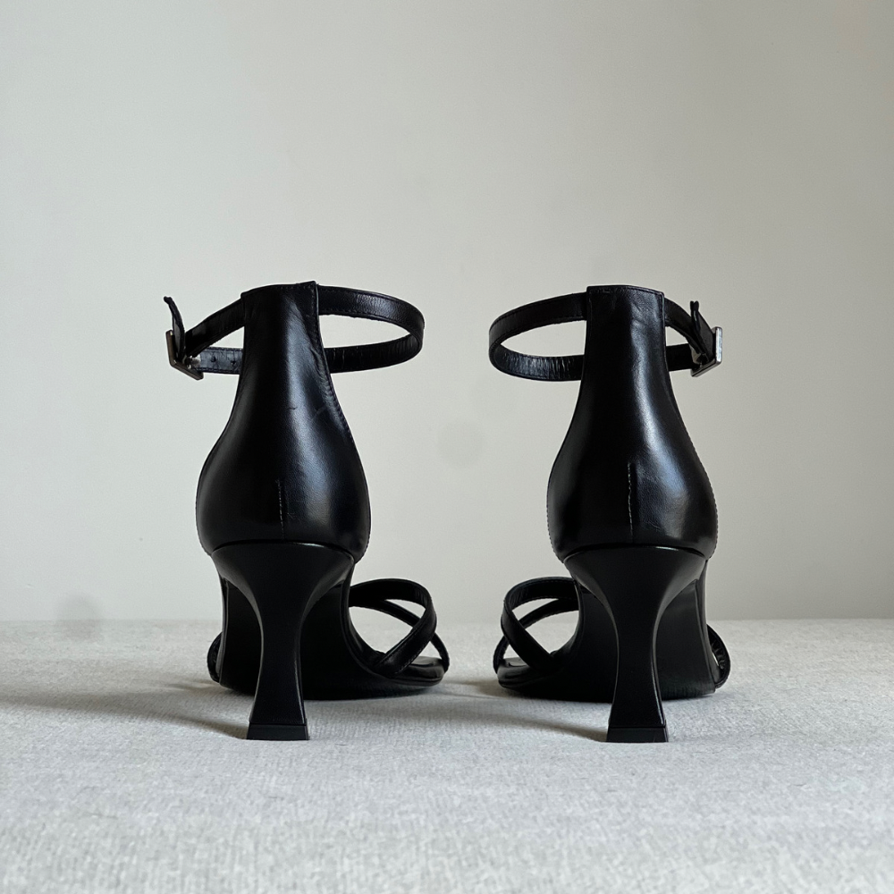 SANDALIA ESPERANZA PIEL NEGRA TACÓN 6CM