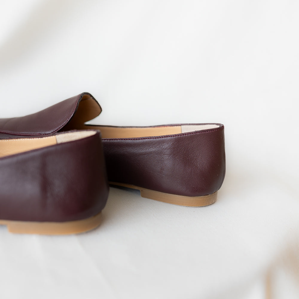 MOCASÍN BLANCA PIEL BURDEOS