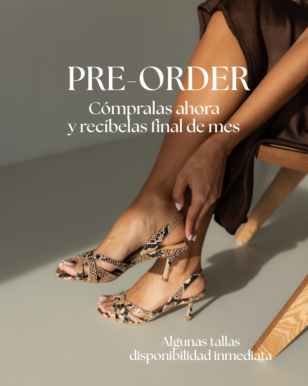 SANDALIA SIRA PIEL EFECTO PITÓN NATURAL TACÓN 6CM