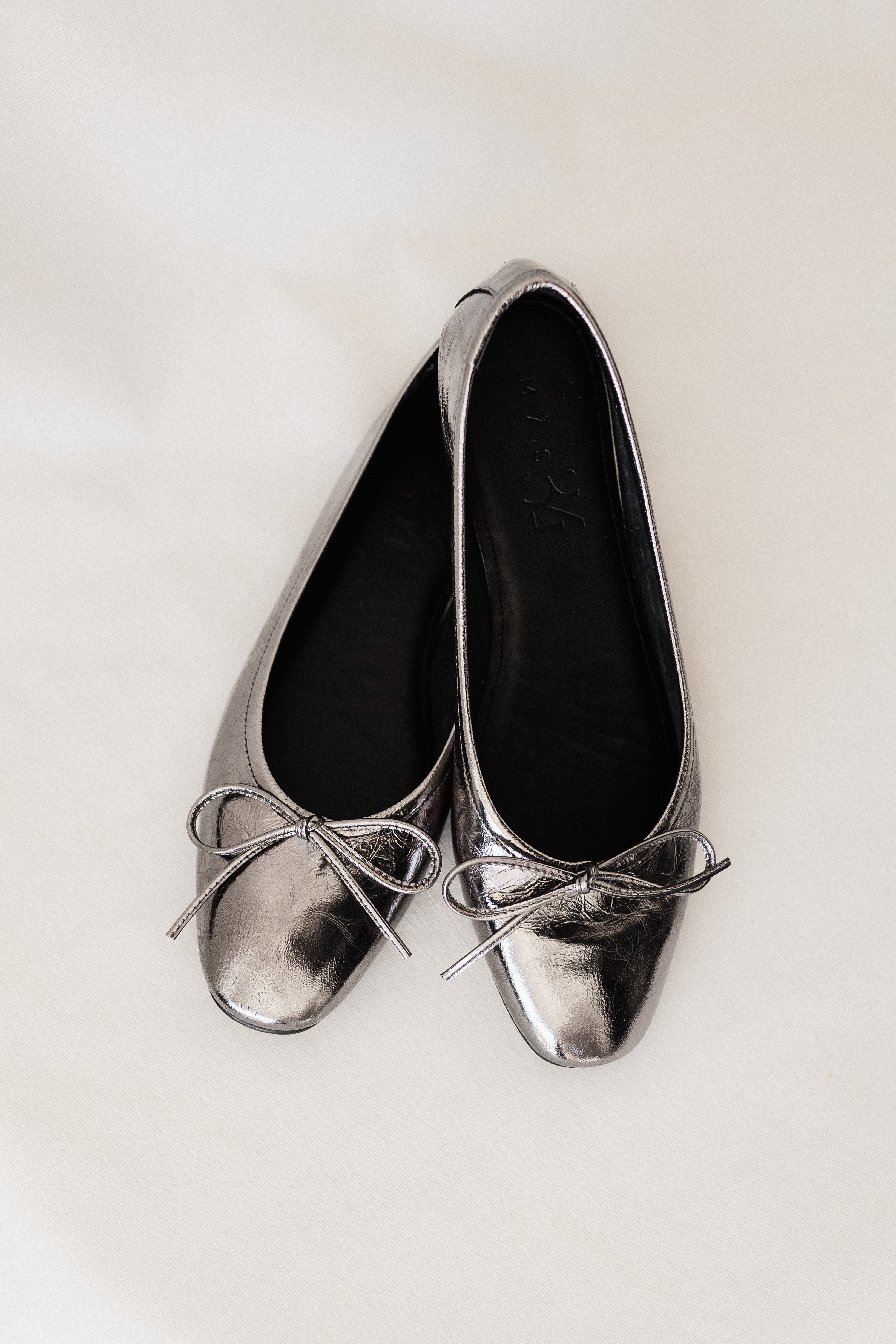 BAILARINA MONTSE LAZO PIEL LAMINADO PLOMO