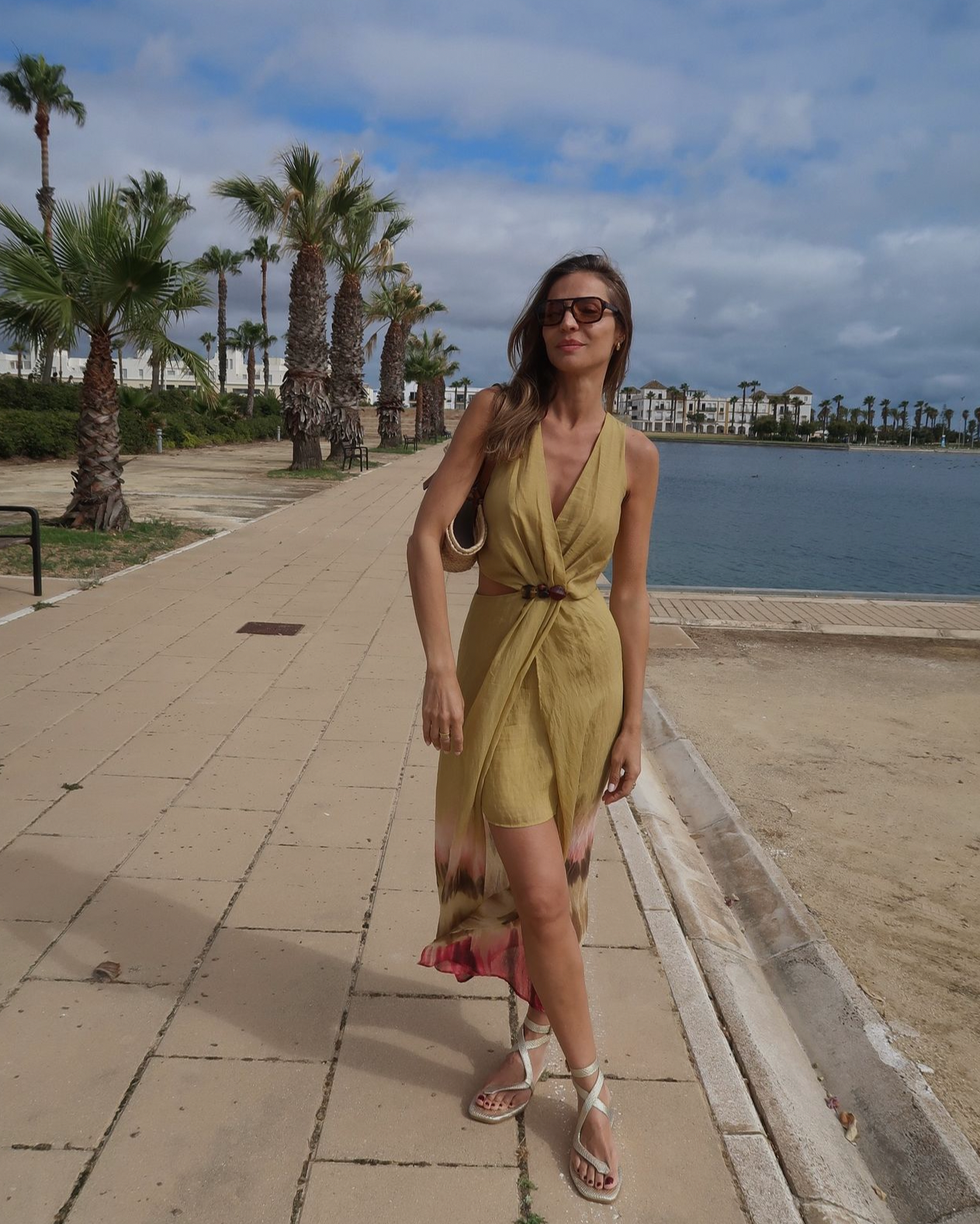 MAX FLAT SANDAL IN PLATINUM ENGRAVED LEATHER