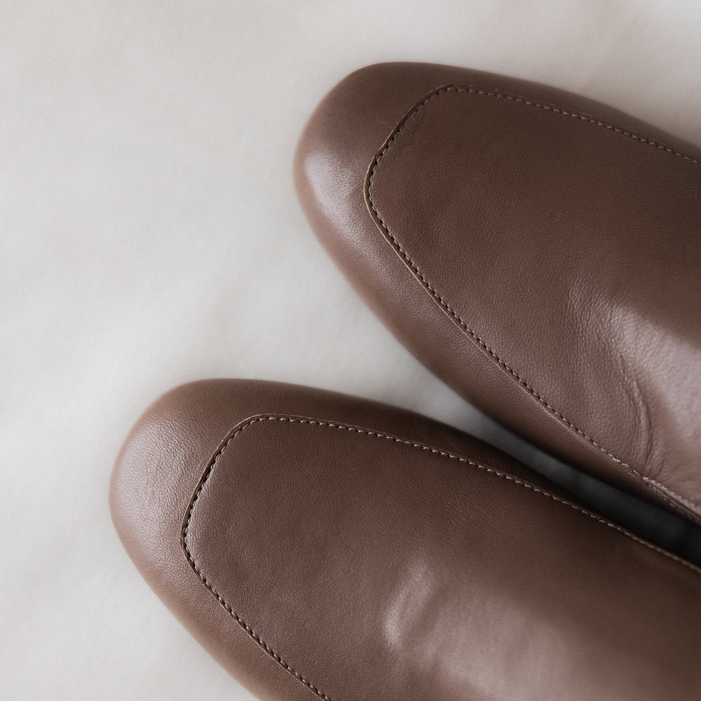 MOCASÍN BLANCA PIEL TAUPE