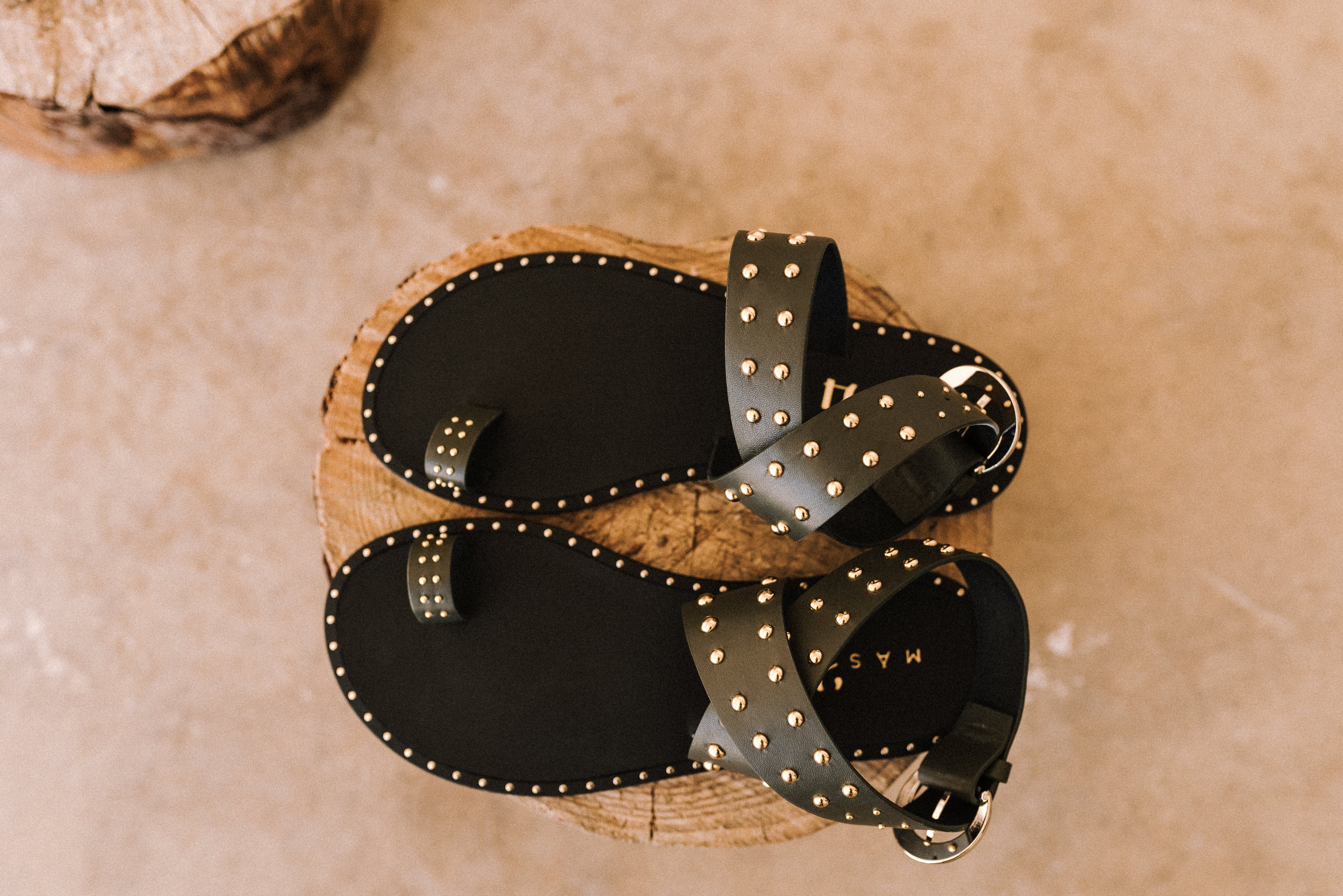 SANDALIA PLANA PABLO PIEL KAKI