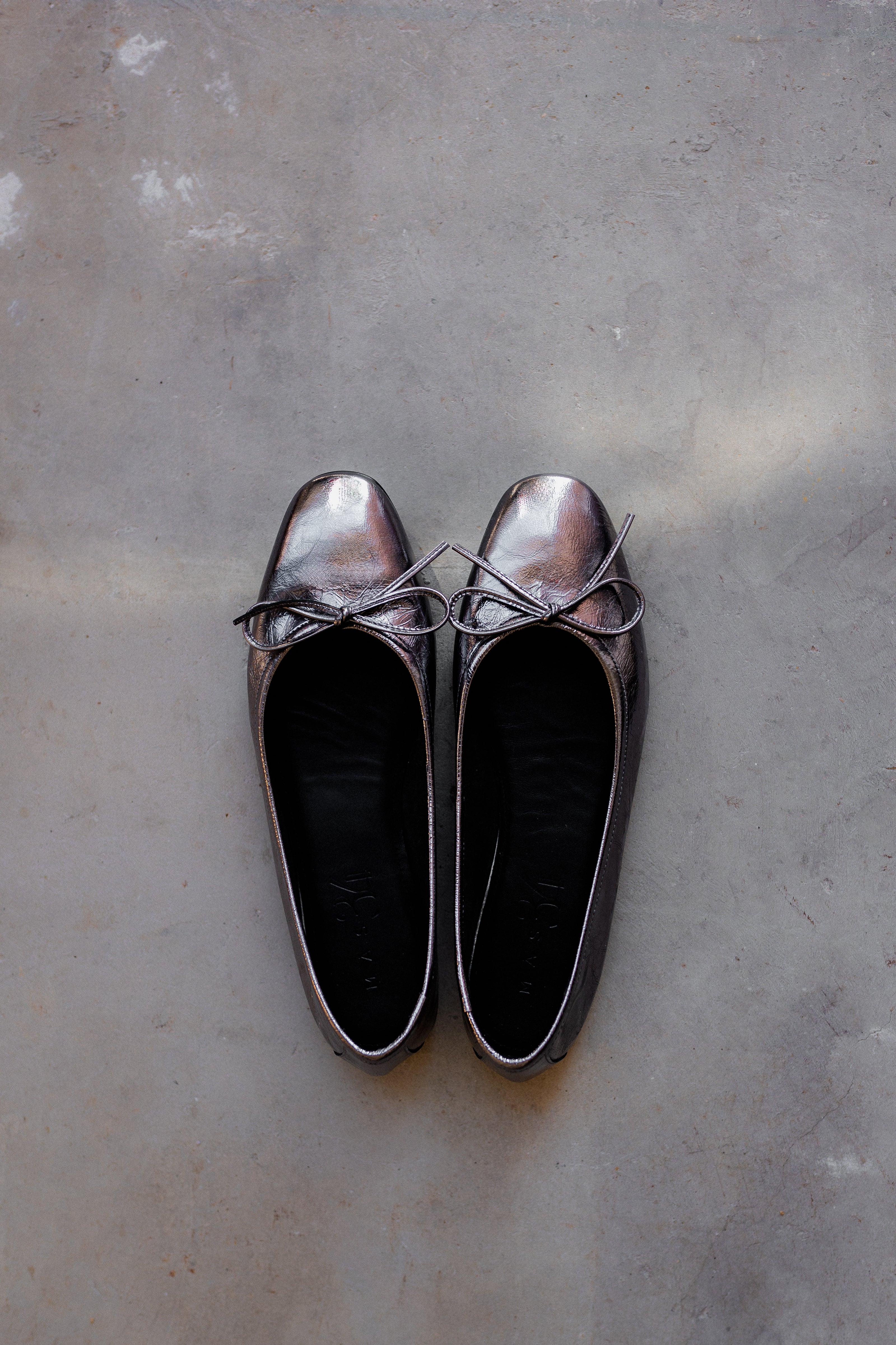 BAILARINA MONTSE LAZO PIEL LAMINADO PLOMO