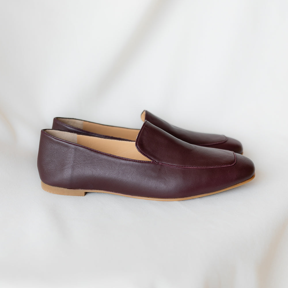 MOCASÍN BLANCA PIEL BURDEOS