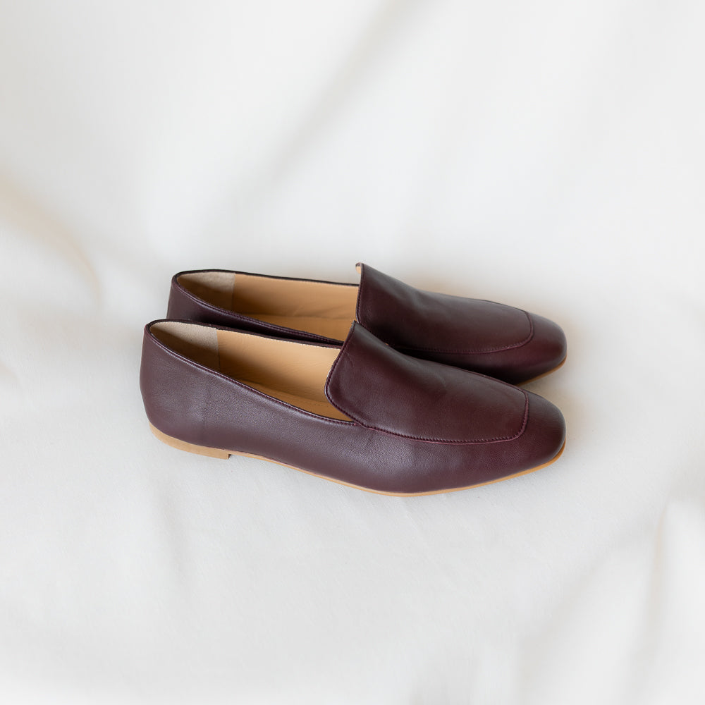 MOCASÍN BLANCA PIEL BURDEOS