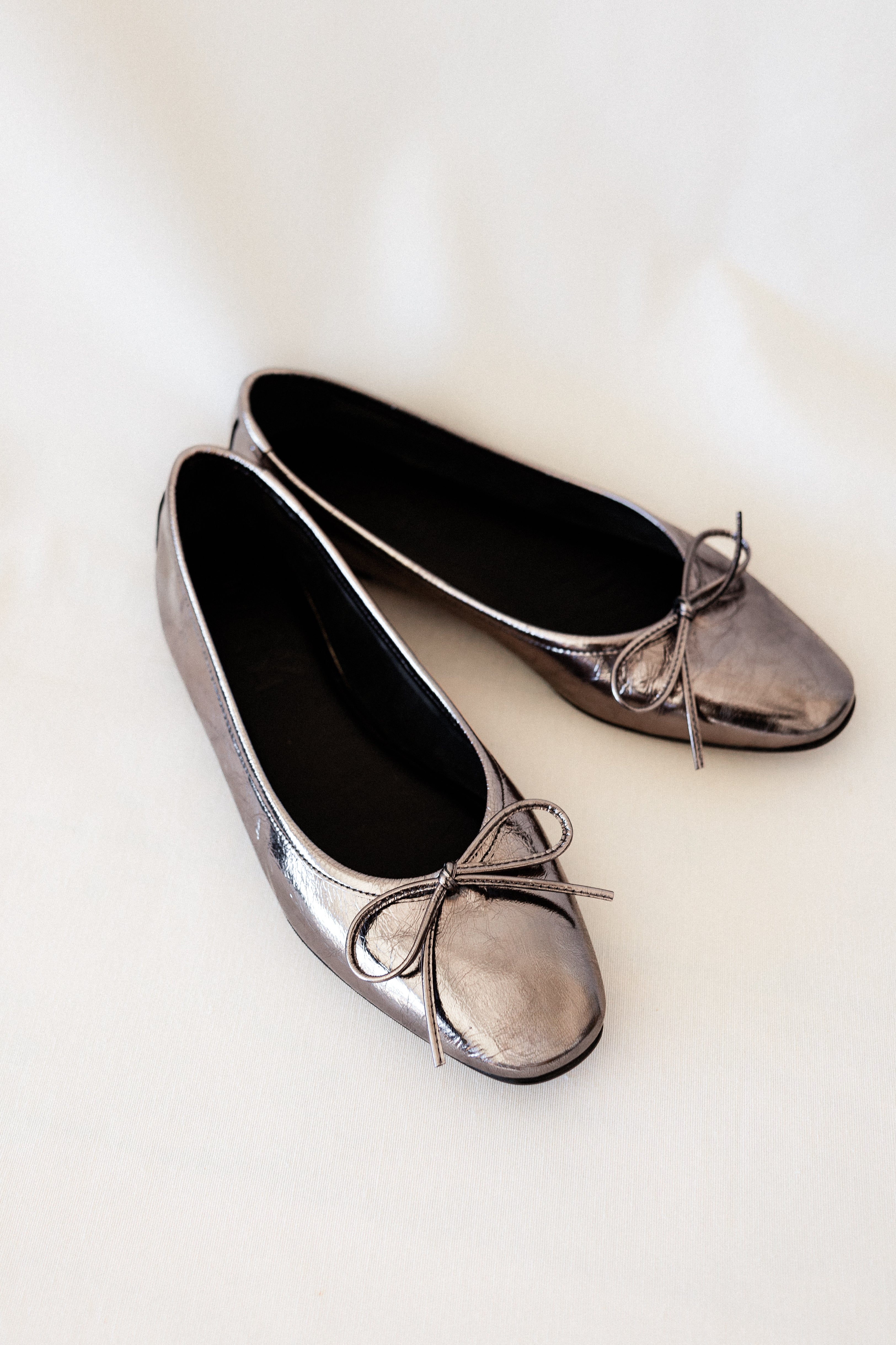 BAILARINA MONTSE LAZO PIEL LAMINADO PLOMO