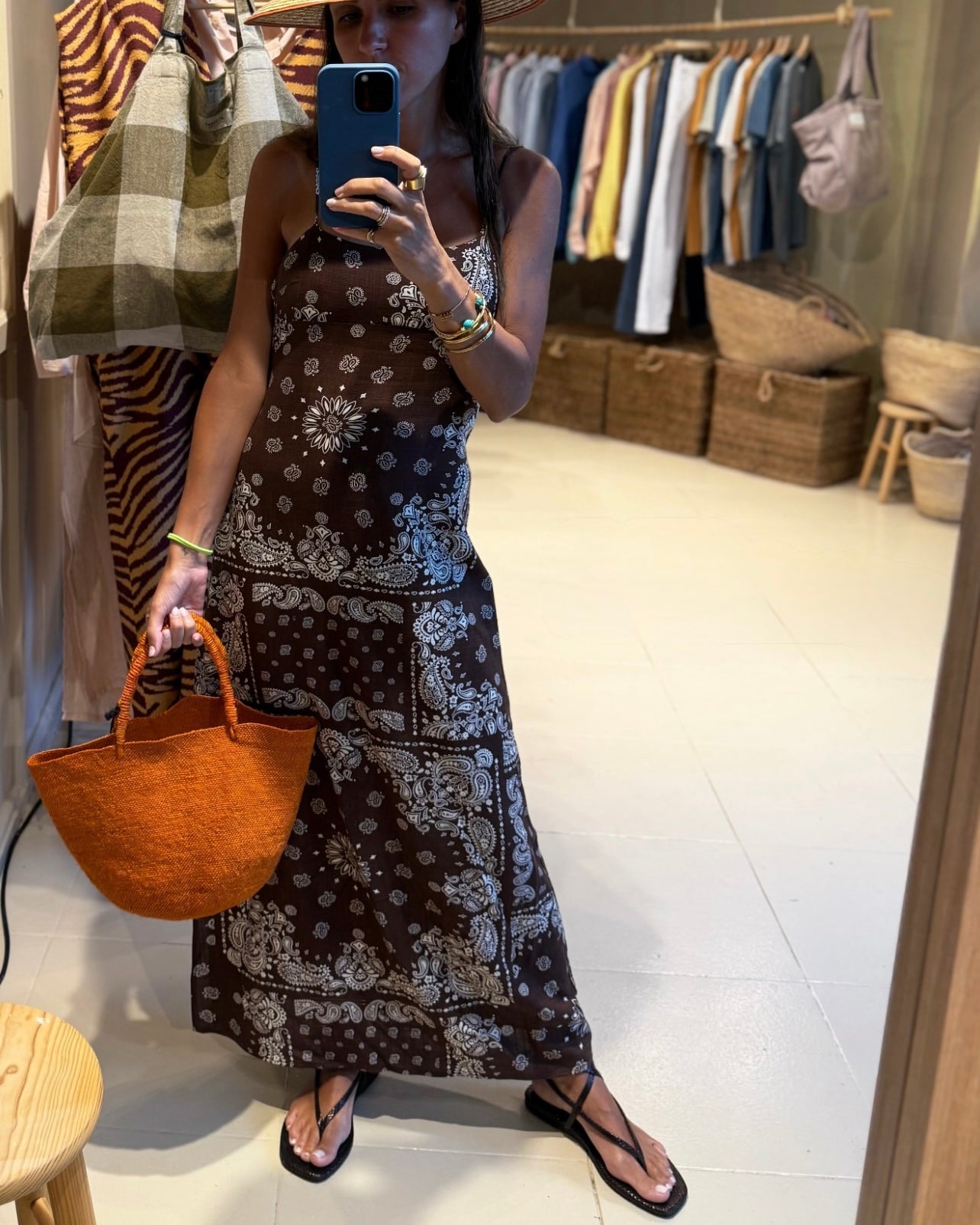 SANDÁLIA RASAR NOOR PELE LAMINADA CAFÉ