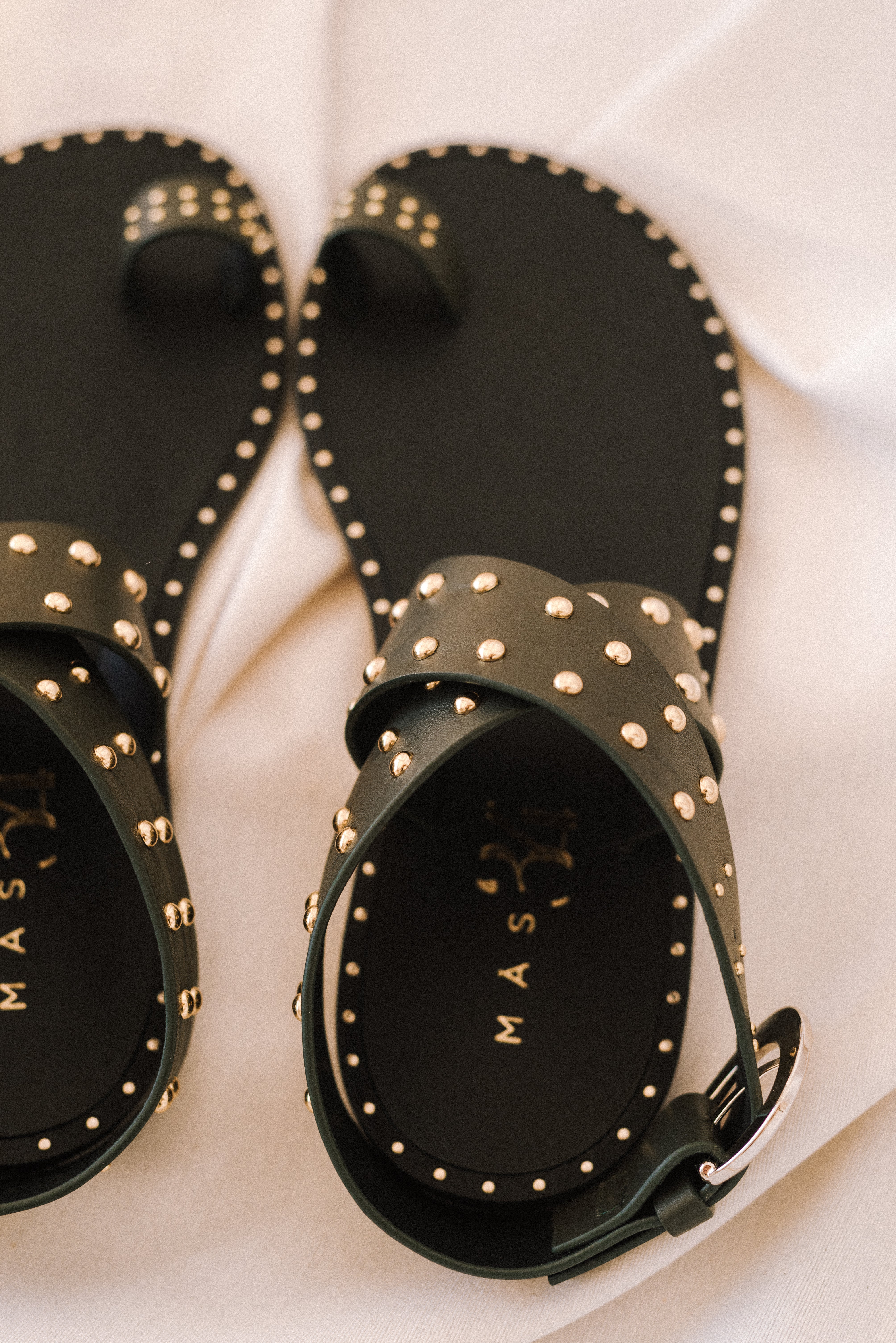 SANDALIA PLANA PABLO PIEL KAKI