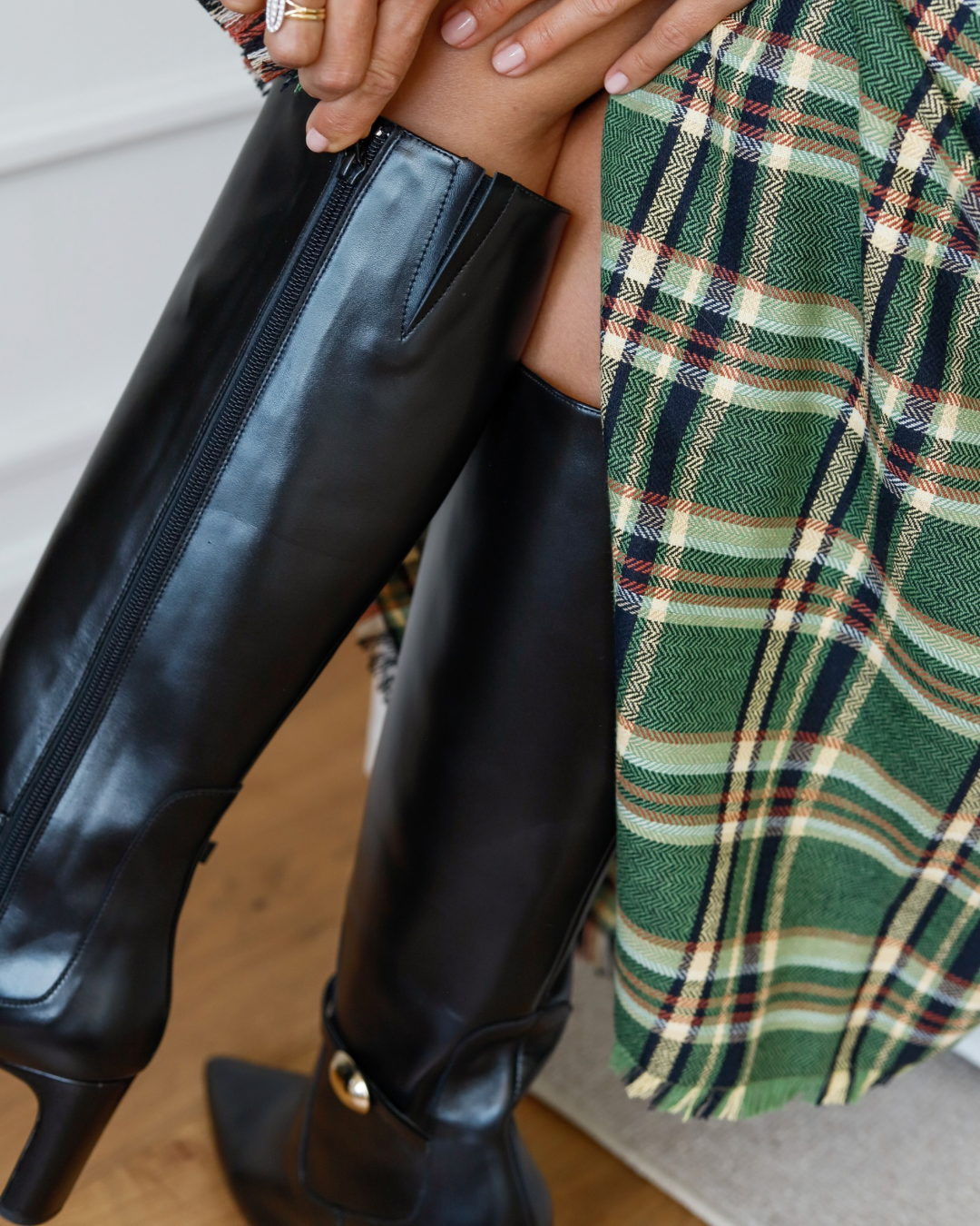 BOTA GIORGIA PIEL NEGRA TACÓN 7CM