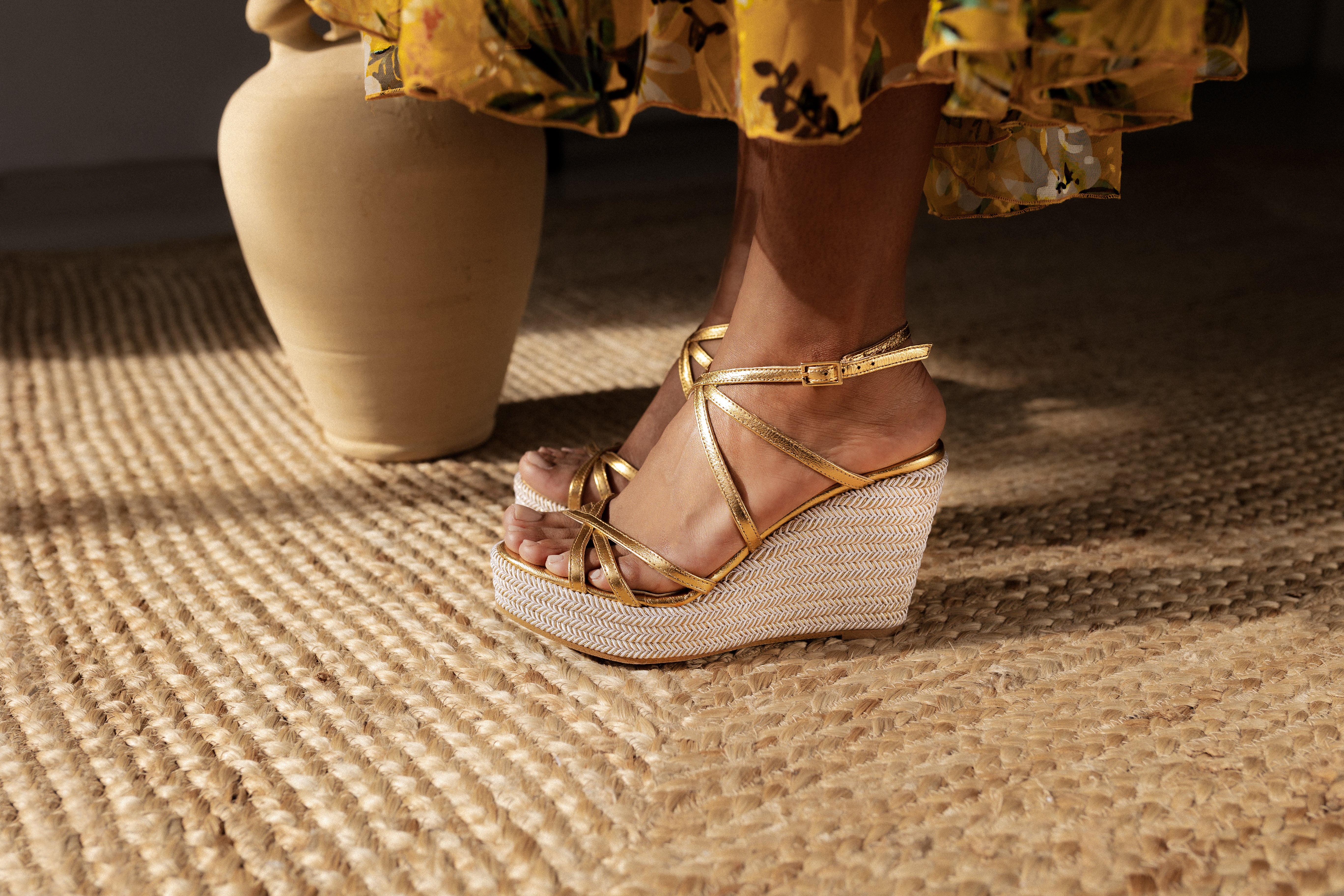 BERTA WEDGE GOLD LAMINATED LEATHER 8.5 CM
