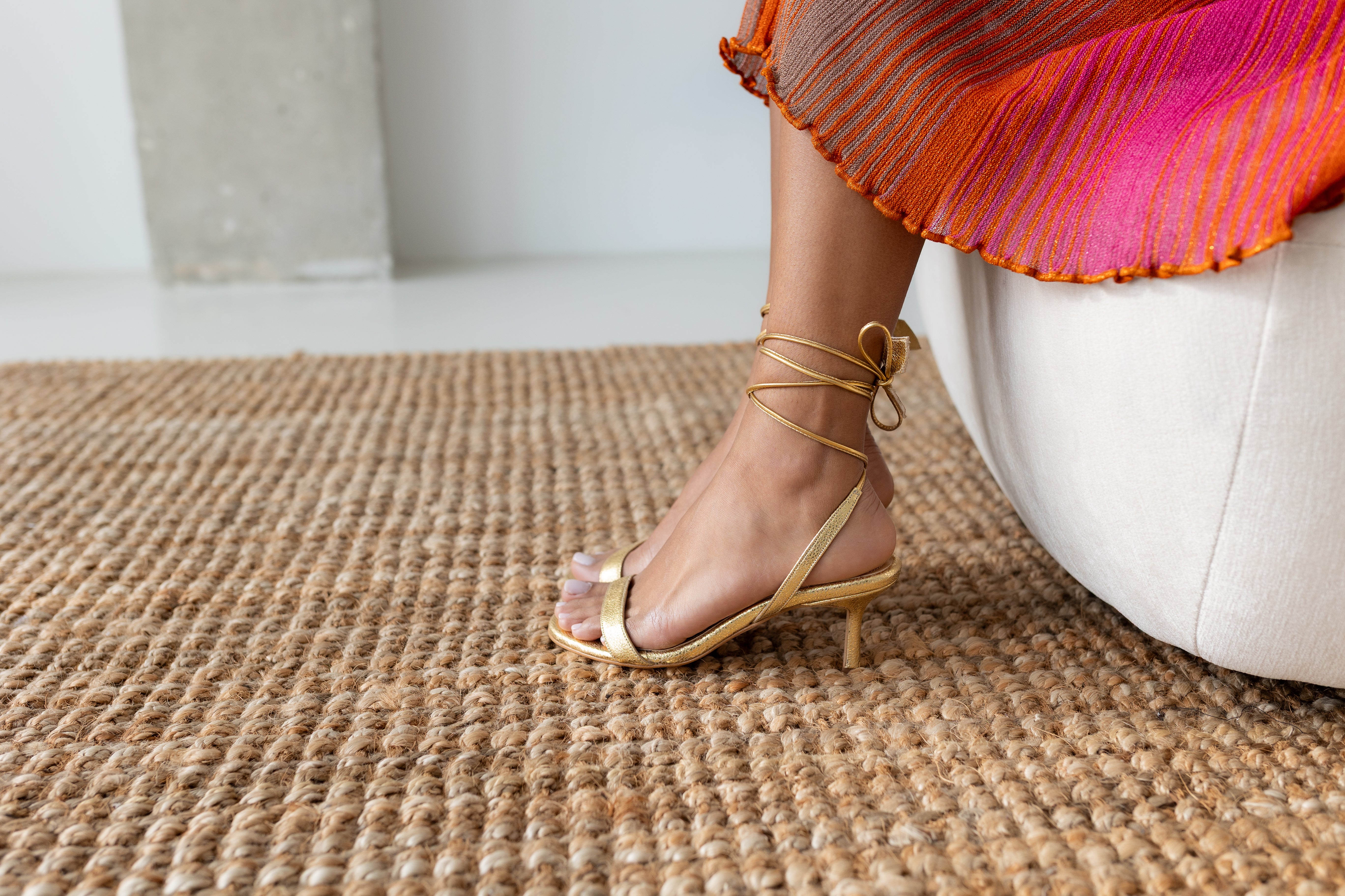 SANDALIA FIONA 2.0 PIEL GRABADA ORO TACÓN 6CM