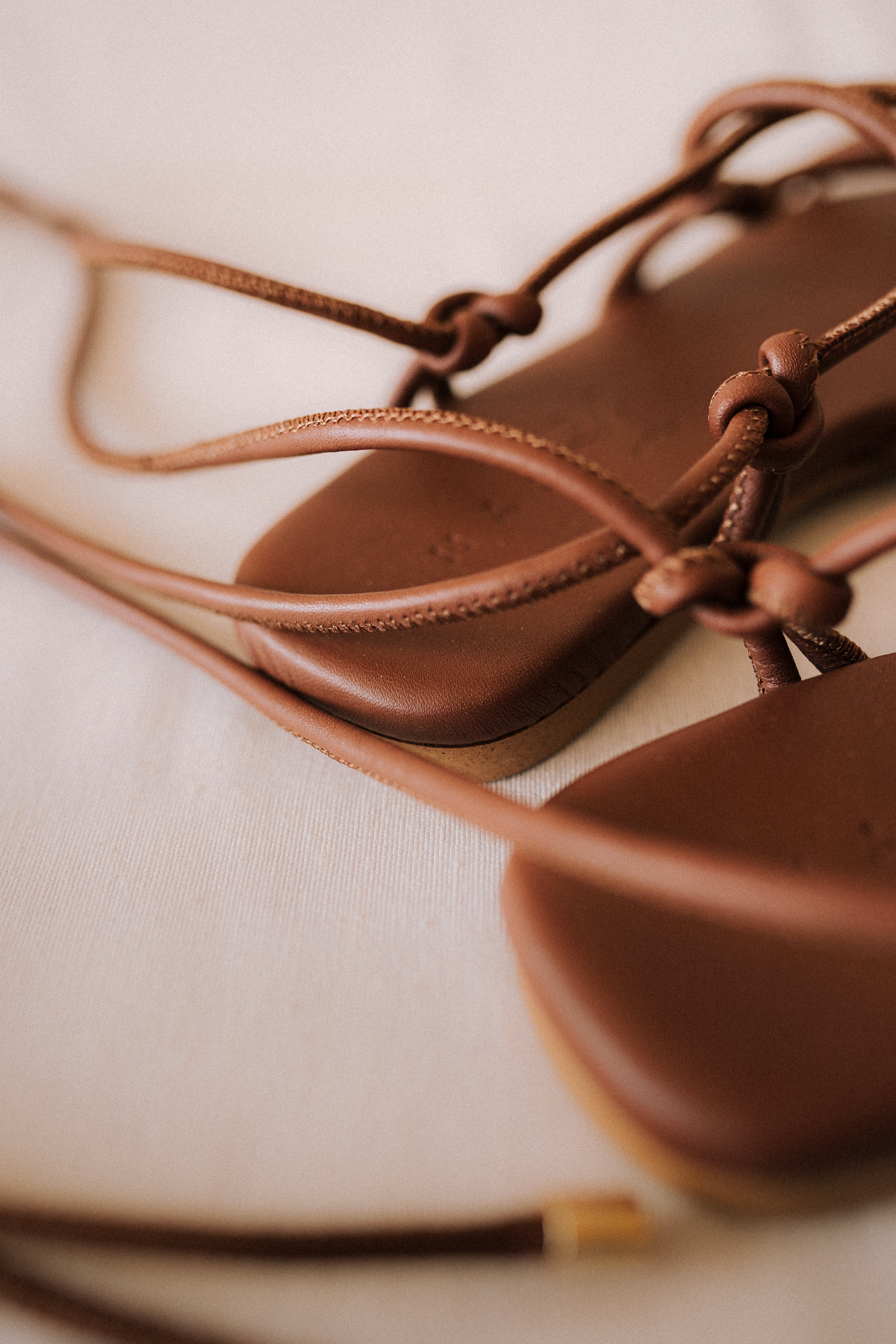 SANDALIA PLANA CATY PIEL MARRÓN