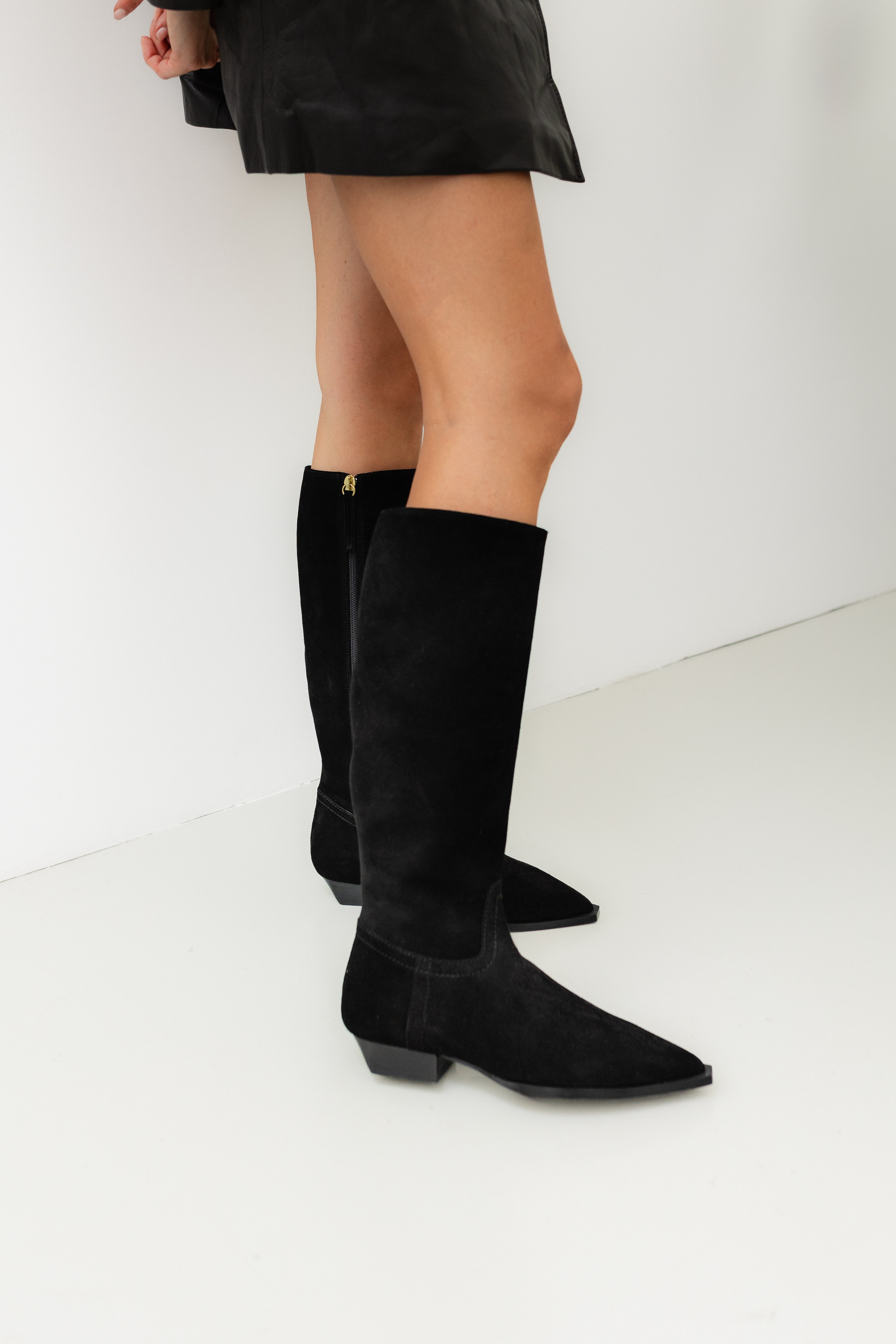 BOTA MARA ANTE NEGRO TACÓN 2CM