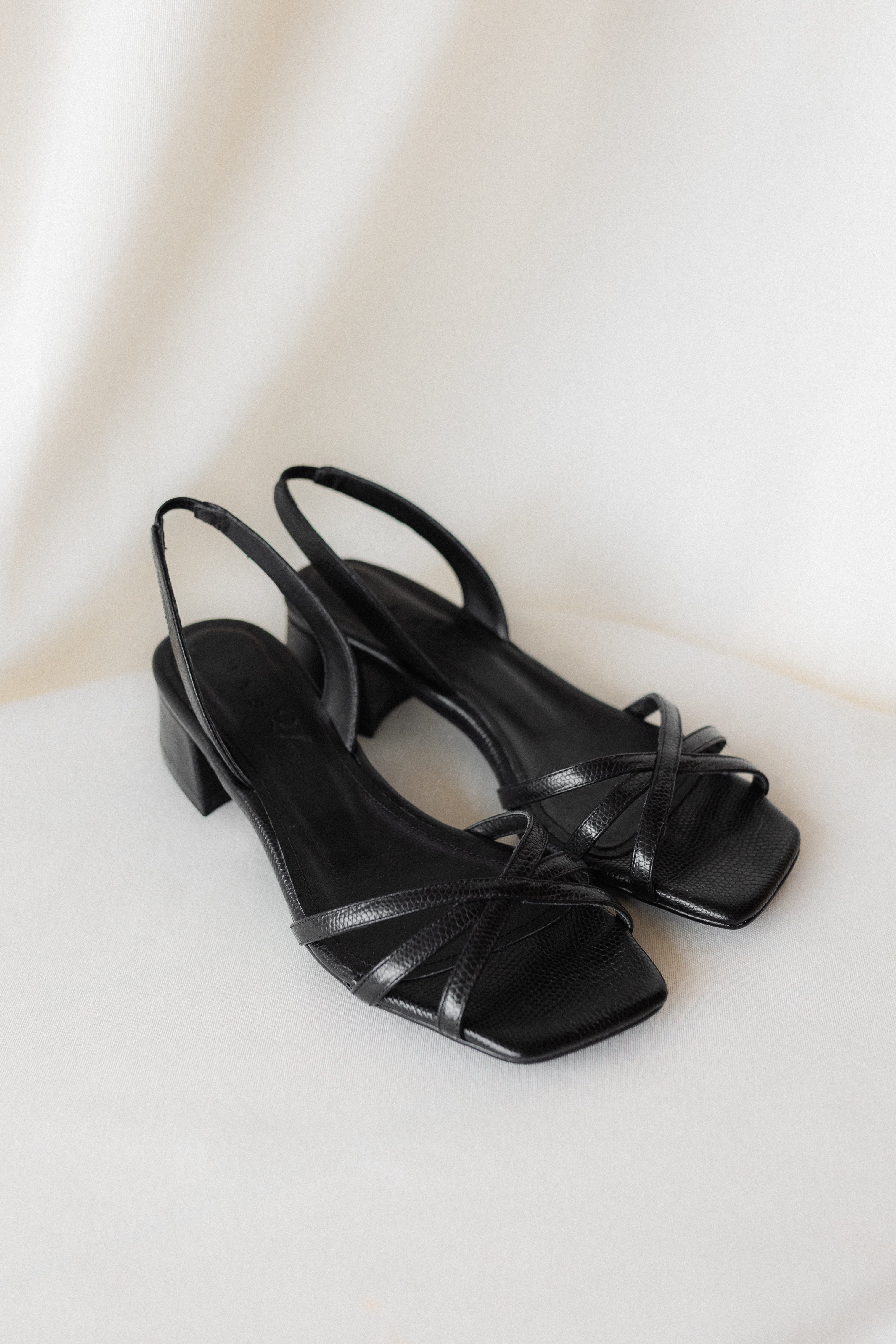 ALLEGRA SANDAL BLACK EMBOSSED LEATHER 4CM HEEL