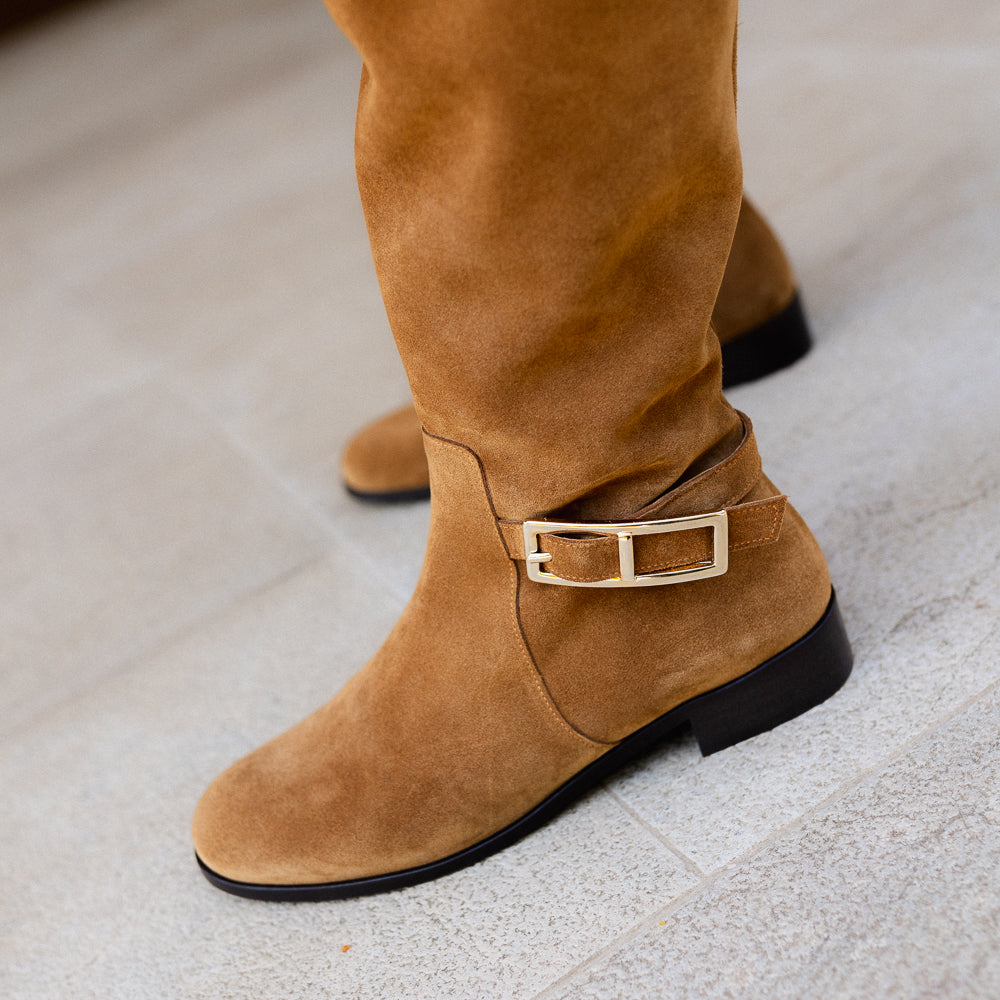 PINK BROWN SUEDE BOOT WITH LEATHER FLAP