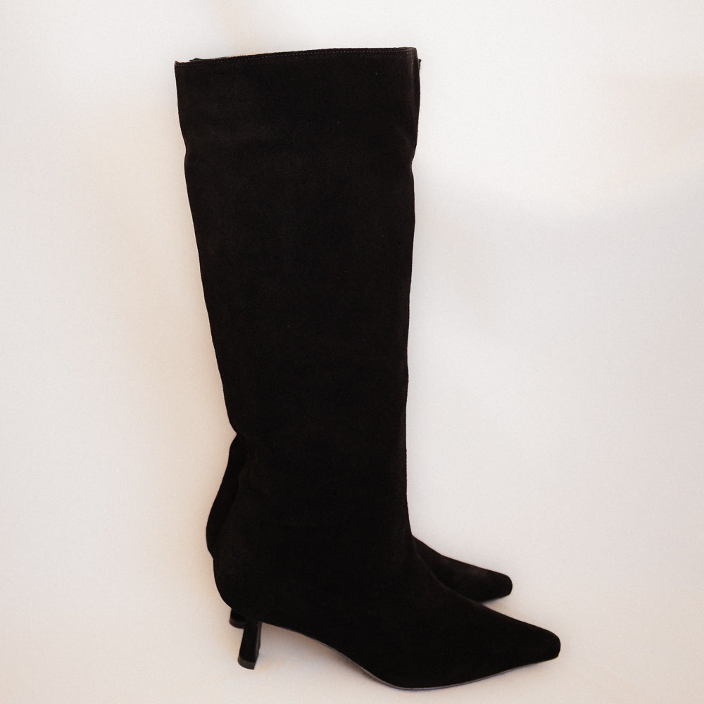 BLACK SUEDE PEPA BOOT WITH 5CM MIDI HEEL