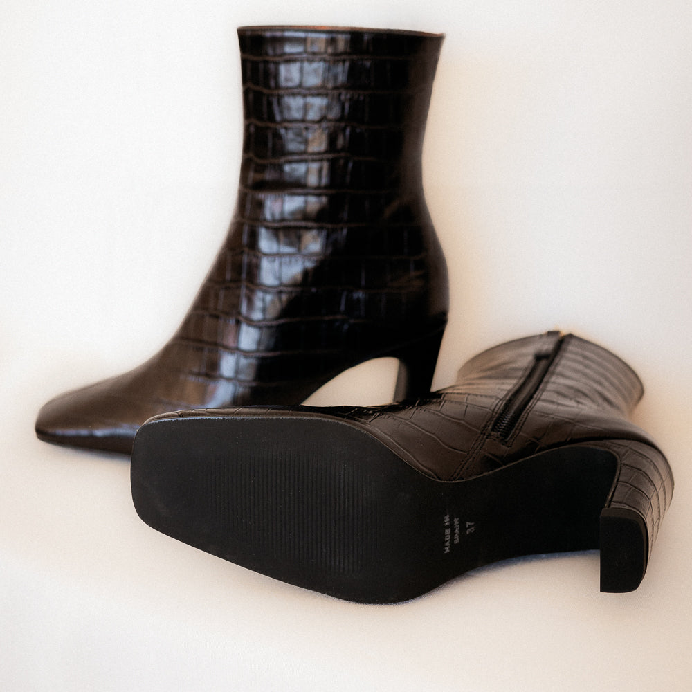 BLACK COCO LEATHER LIGHT BOOT 7CM HEEL