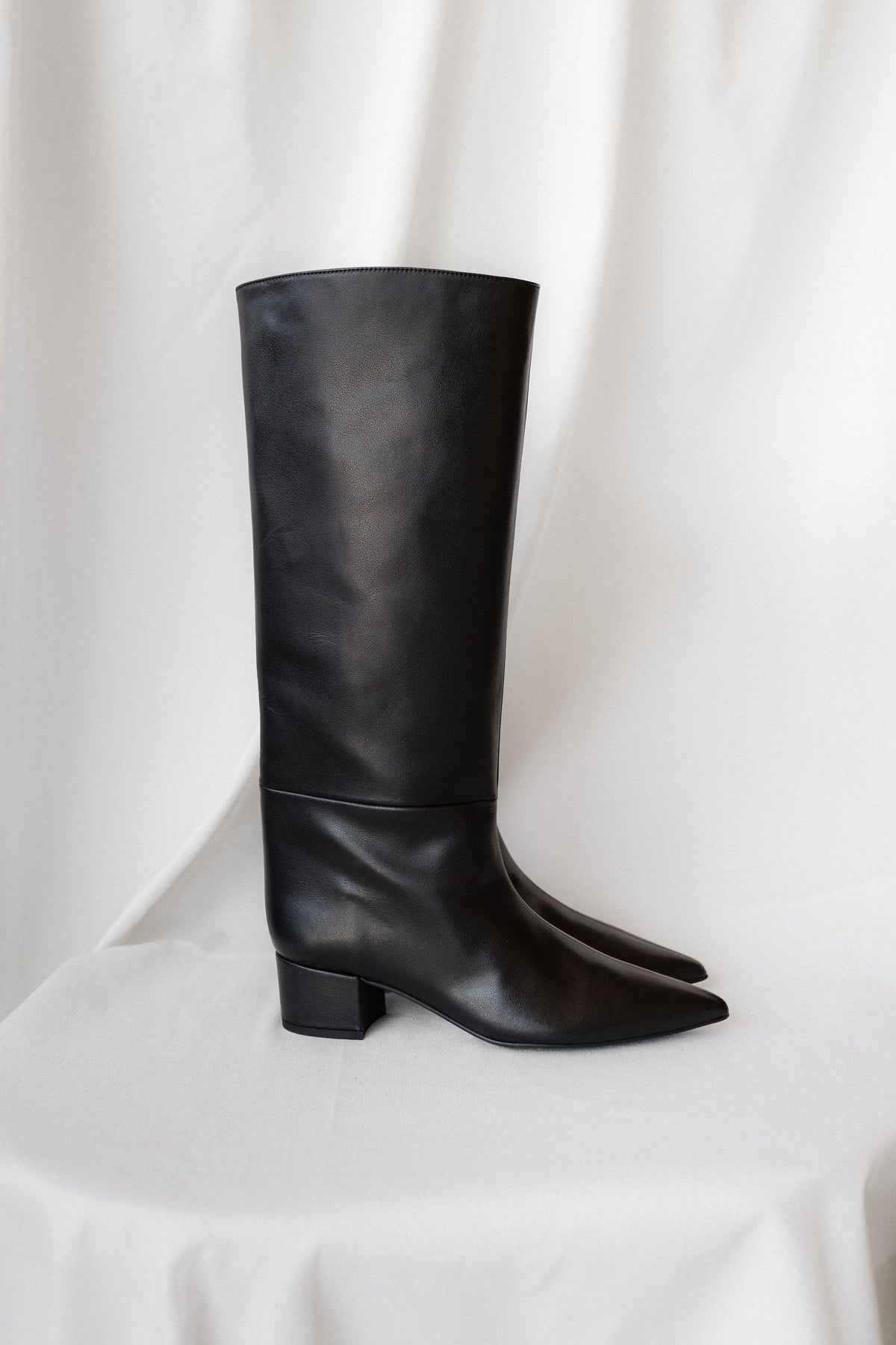 BOTA GIORGIA PELE PRETA SALTO 7CM