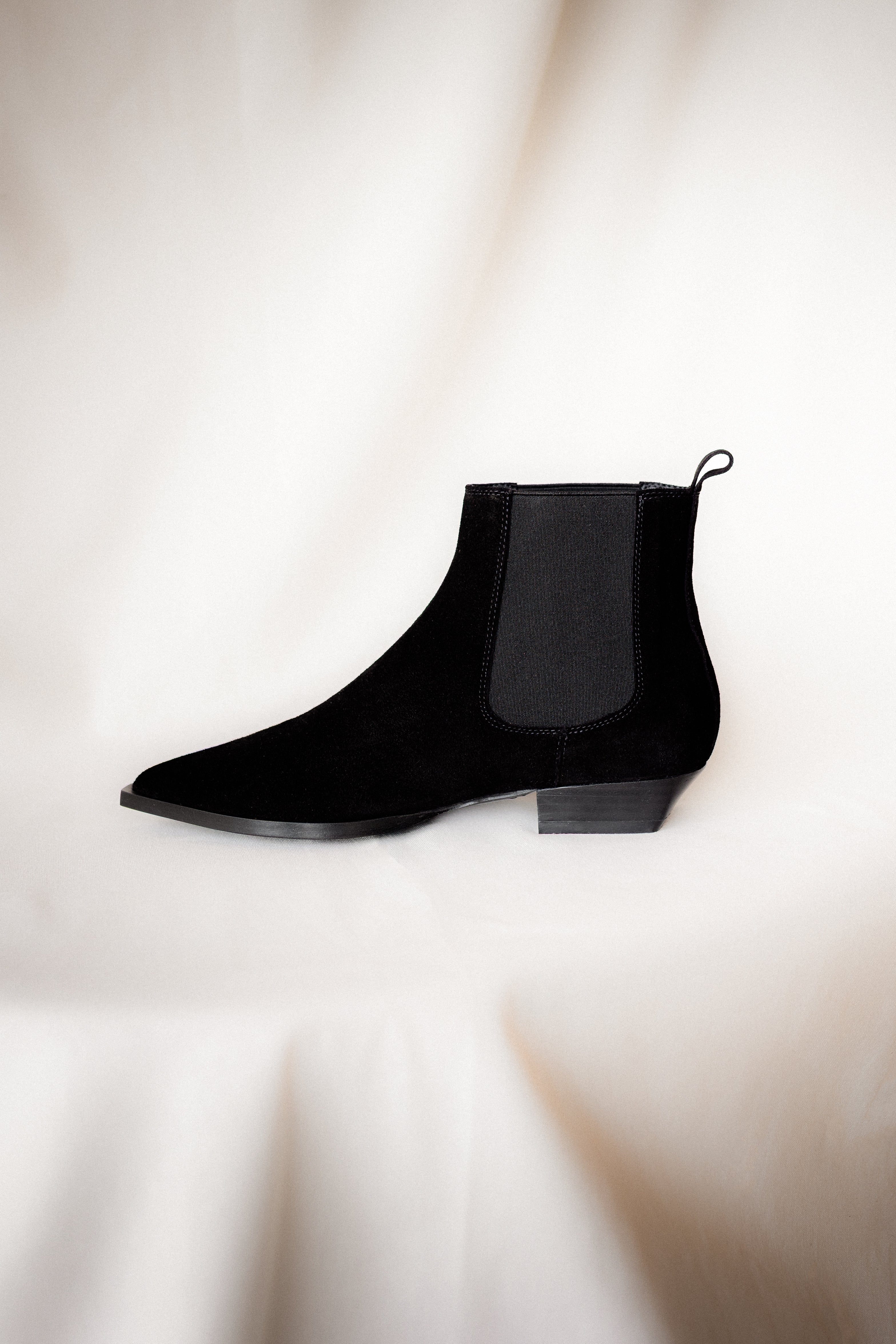 Comprar botín negro de ante para chica