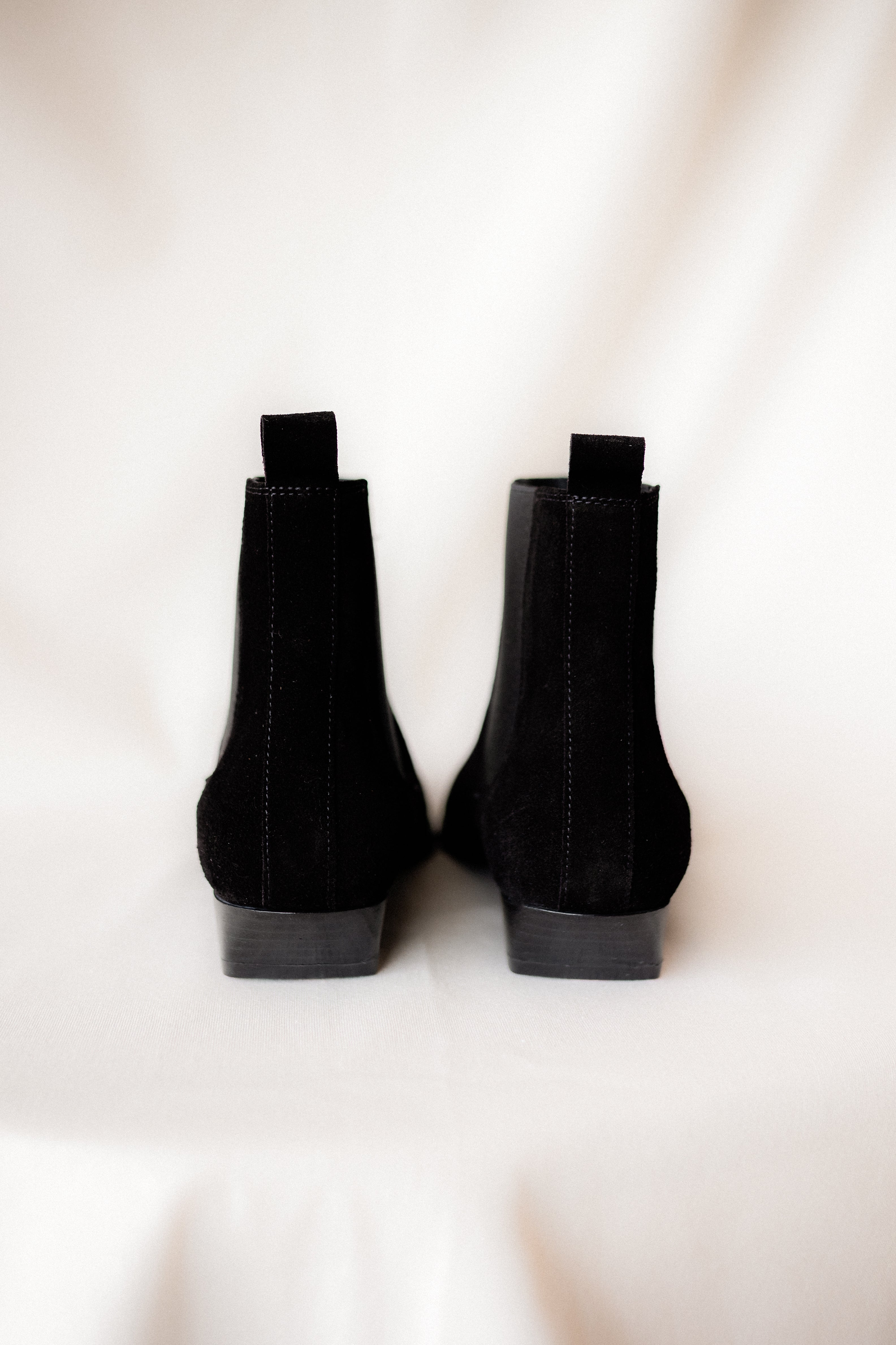 MENCIA BLACK SUEDE BOOT WITH 2CM HEEL