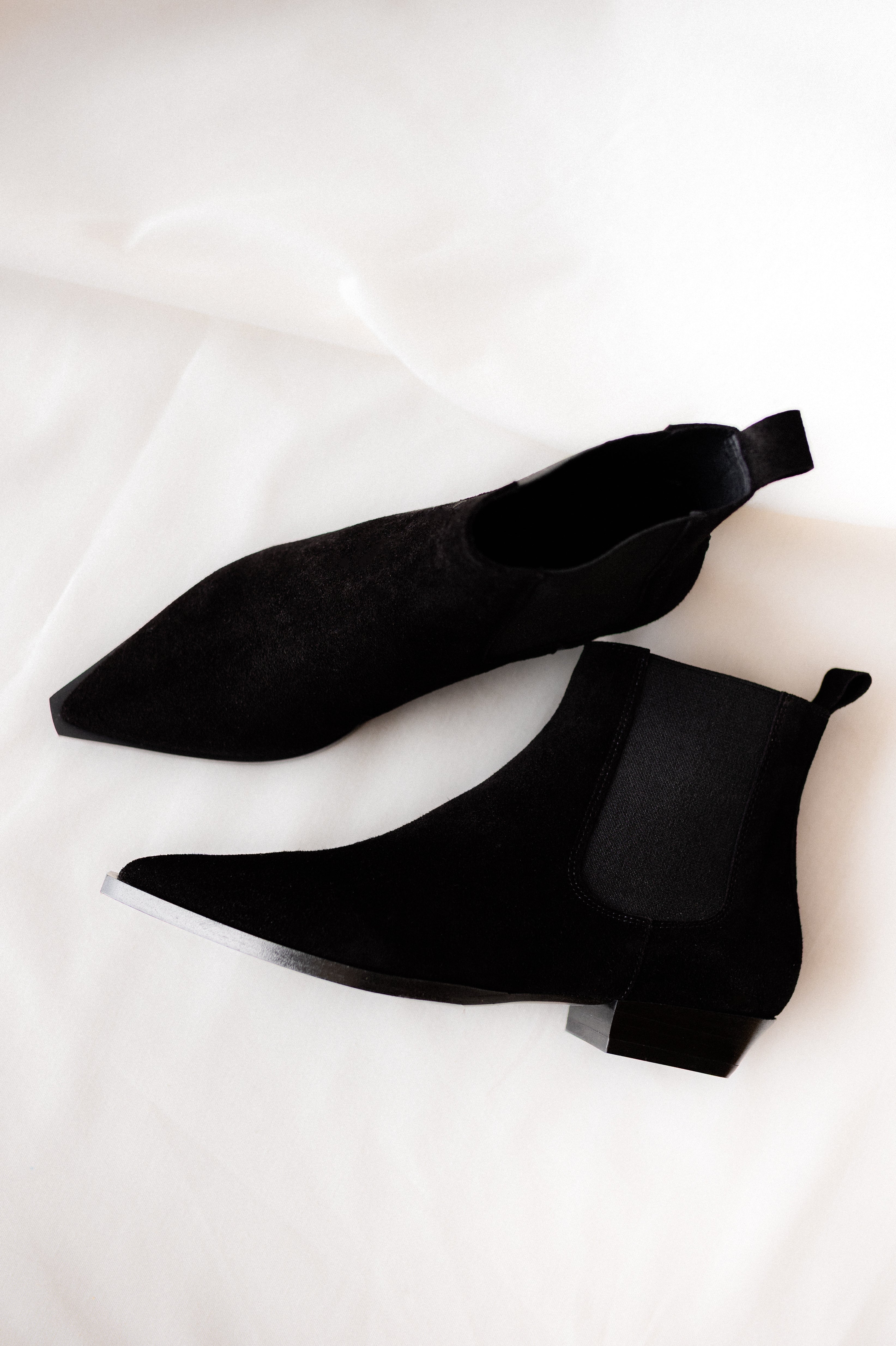 MENCIA BLACK SUEDE BOOT WITH 2CM HEEL