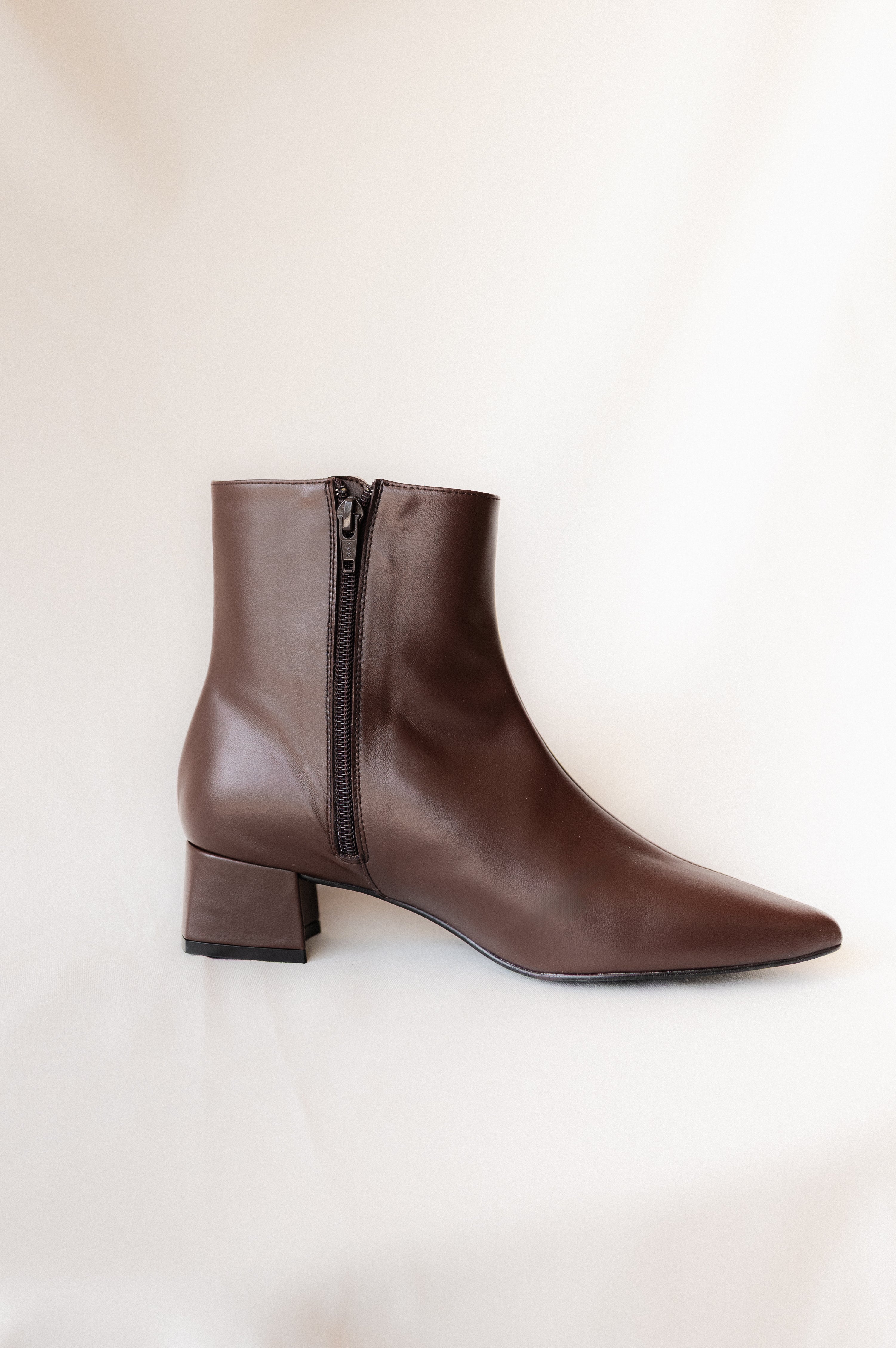 BOTÍN SILVIA PIEL MARRÓN TACÓN 4CM