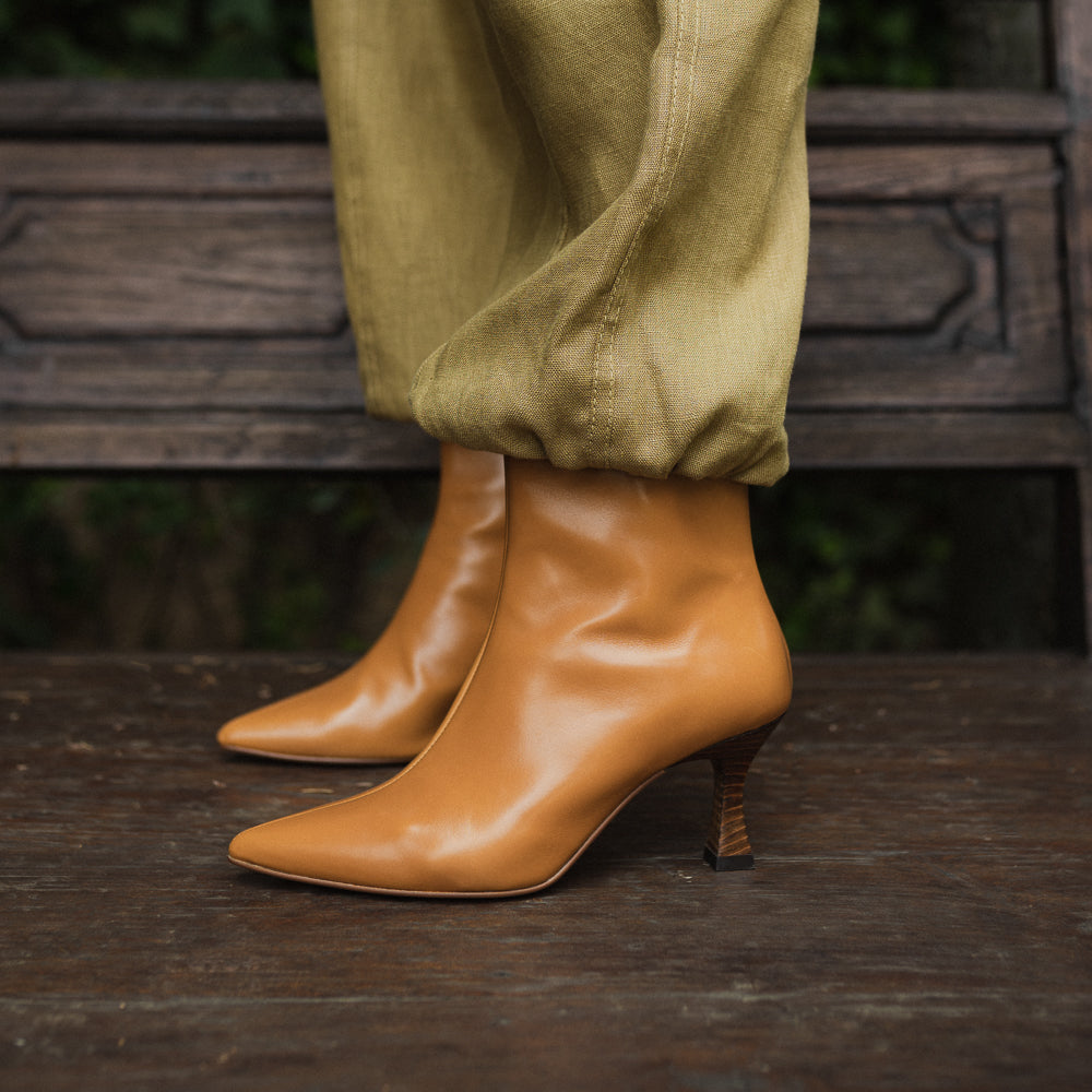ARES BROWN LEATHER BOOT WITH 6CM HEEL