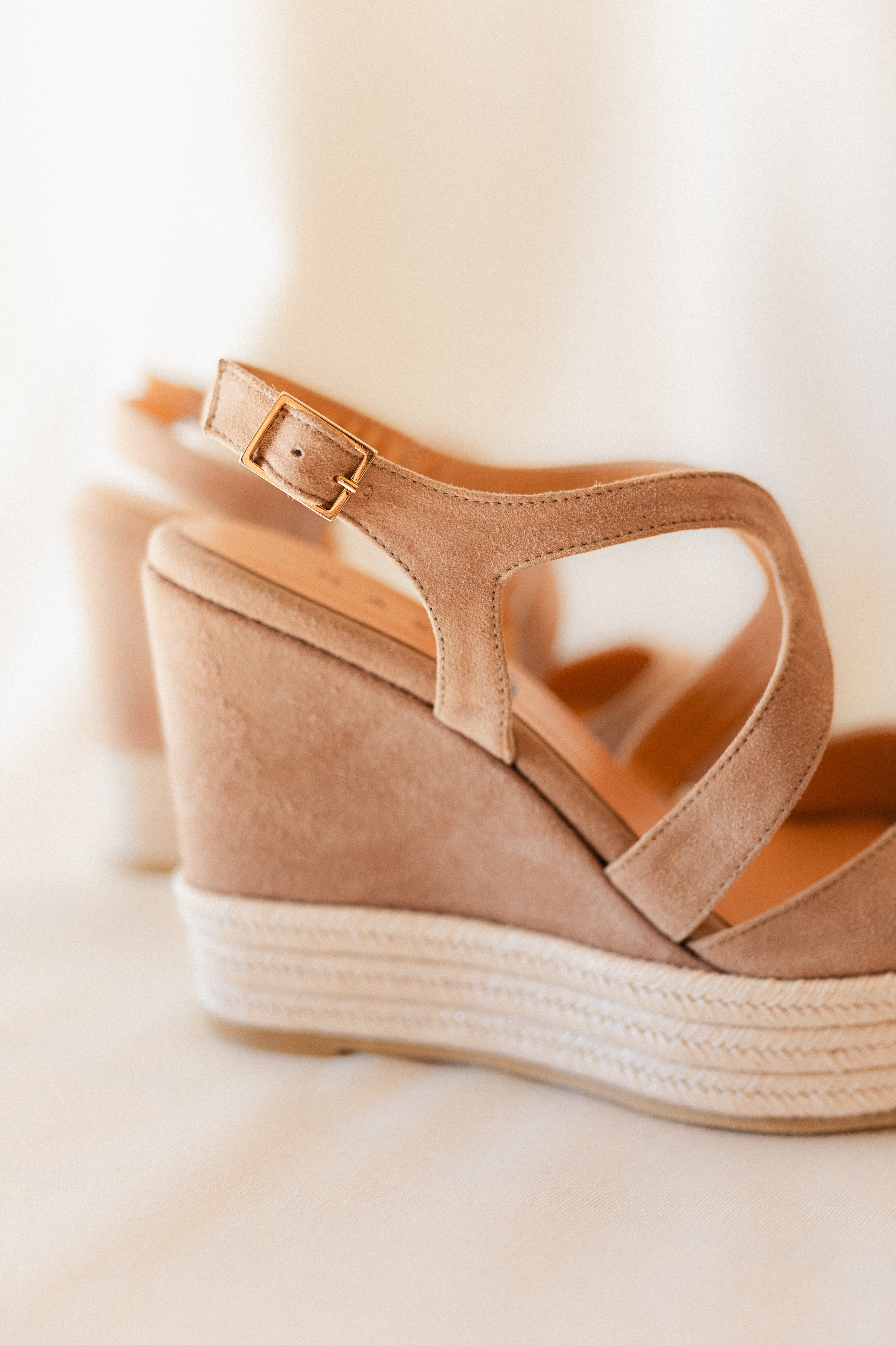 FLAVIA NATURAL SUEDE WEDGE 11 CM
