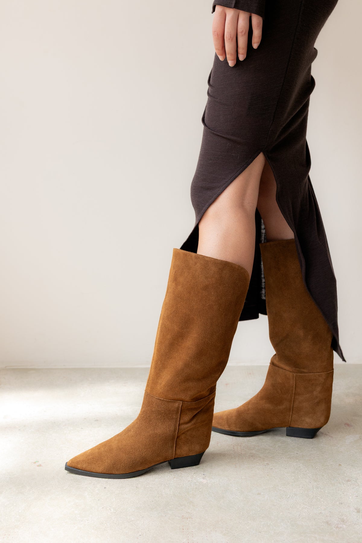 Bota Campera Ainhoa Ante Marrón Tacón 2Cm