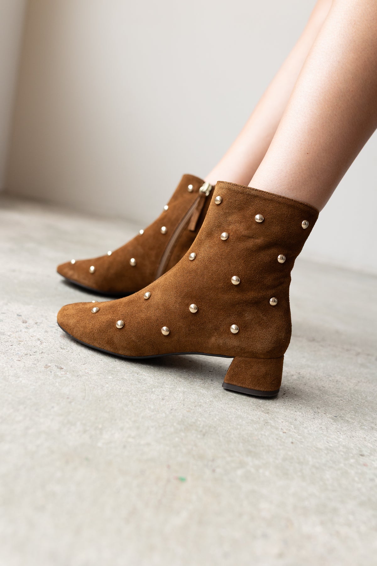 SILVIA BROWN SUEDE BOOT WITH 4CM HEEL