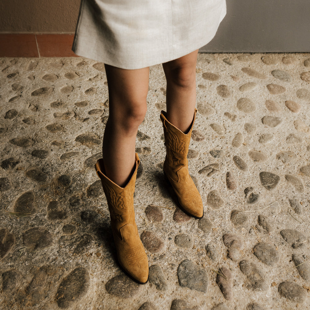 LUIS SUEDE WHISKY COWBOY BOOT 4CM HEEL