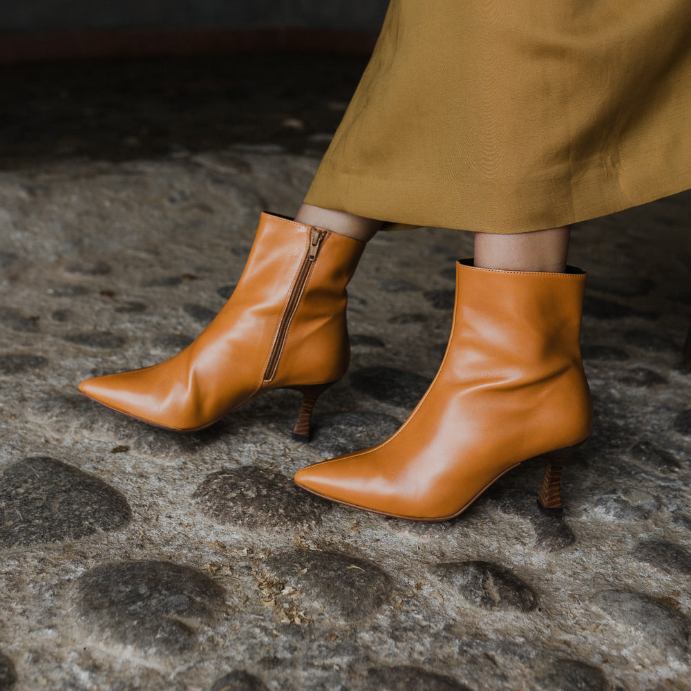 ARES BROWN LEATHER BOOT WITH 6CM HEEL