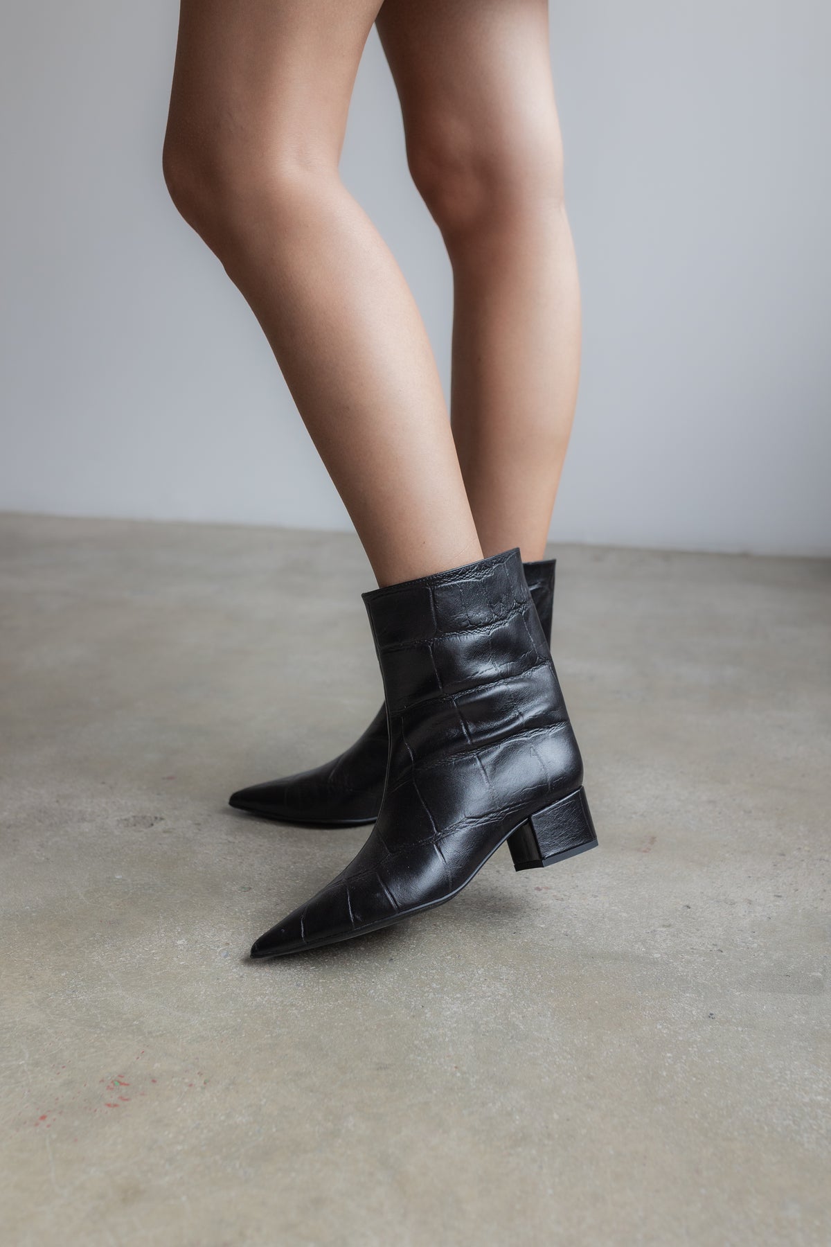 BOTIM CLARA PELE COCO PRETO SALTO 7CM