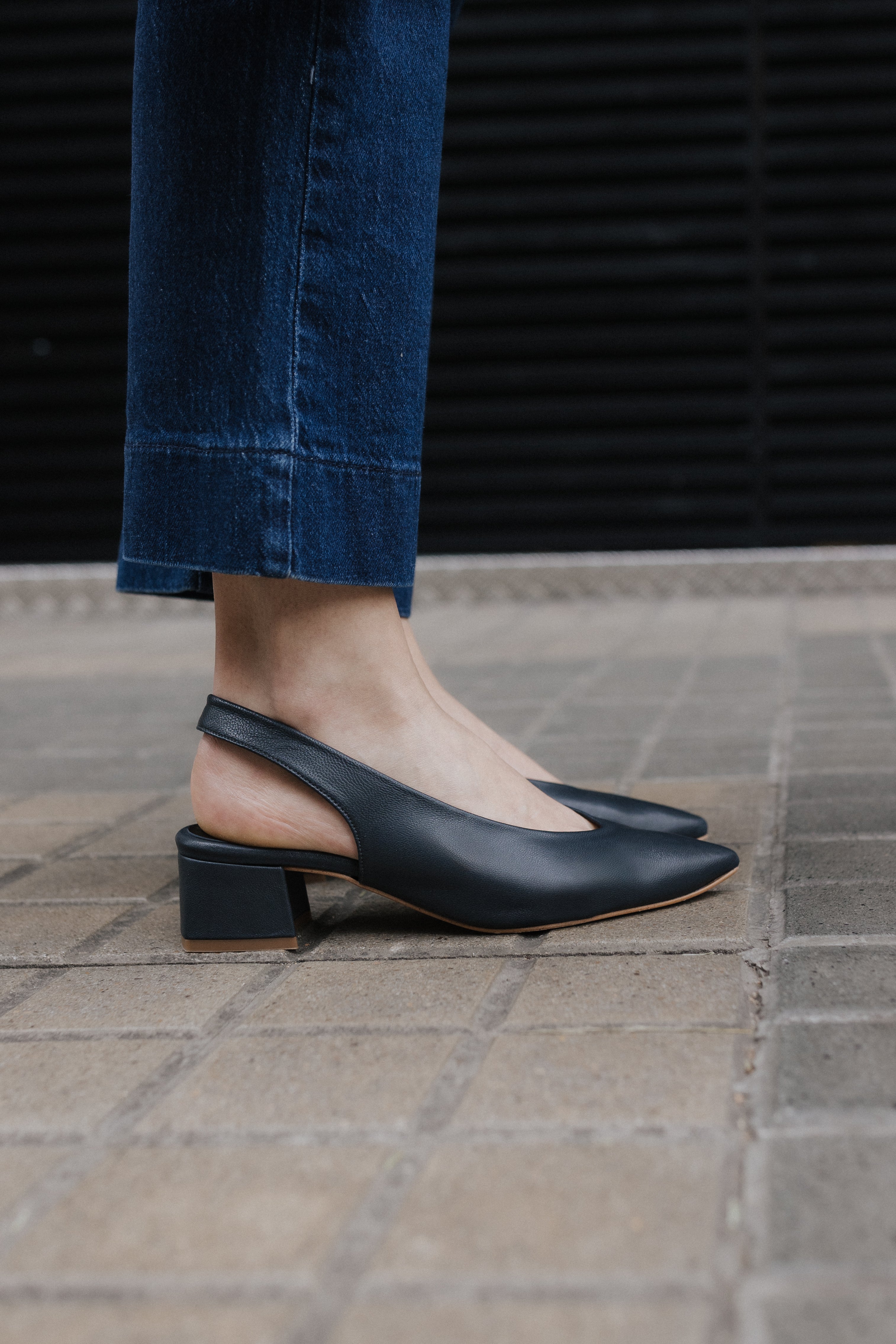 STILETTO GRETA ANTHRACITE LEATHER 4CM HEEL