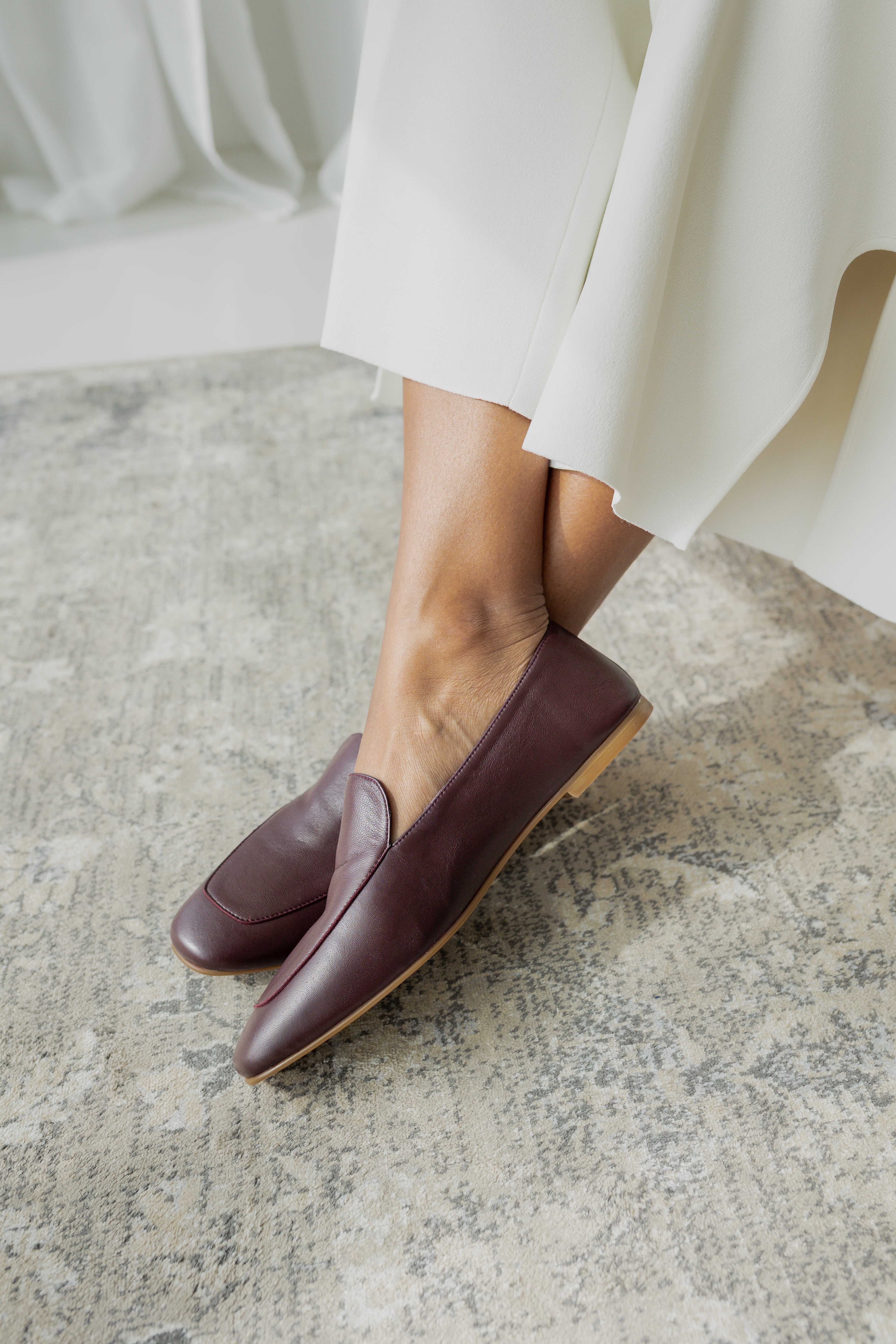 MOCASÍN BLANCA PIEL BURDEOS