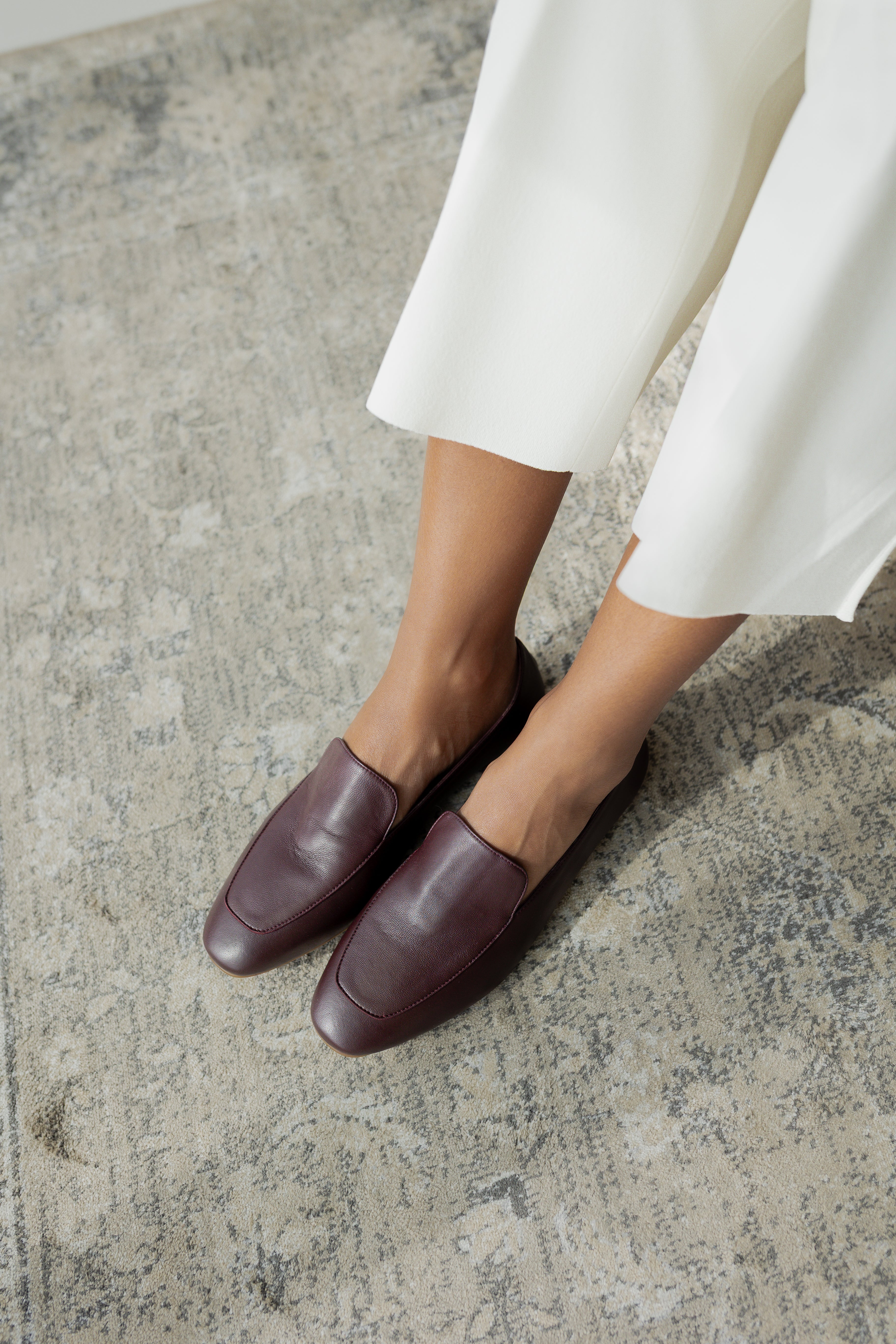 MOCASÍN BLANCA PIEL BURDEOS