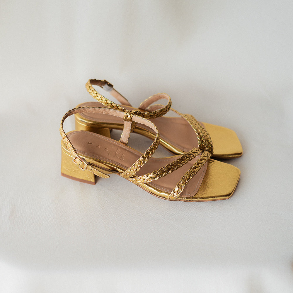 SANDALIA ALICIA PIEL GRABADA ORO TACÓN 4CM