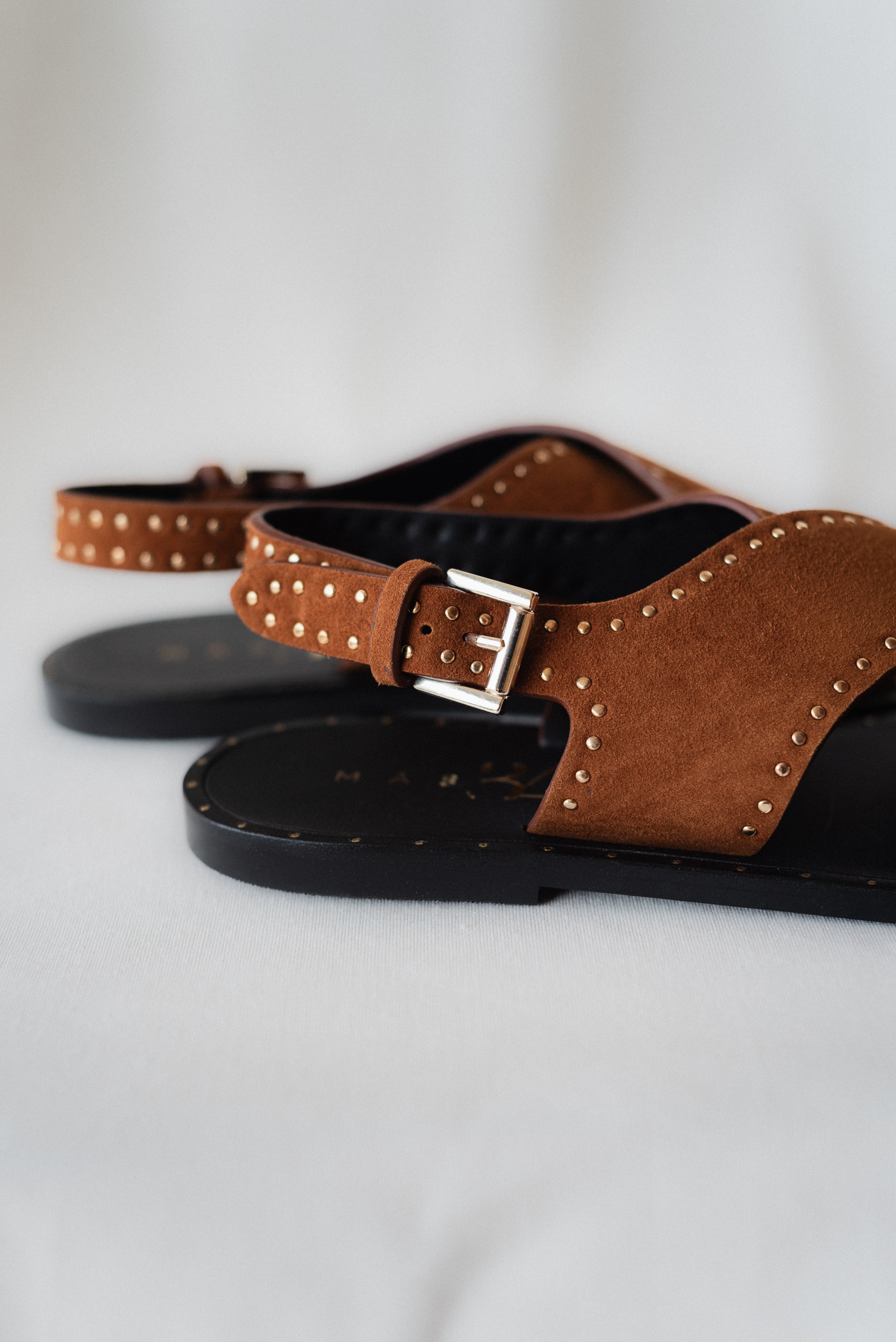 SANDALIA PLANA SOLE ANTE COÑAC