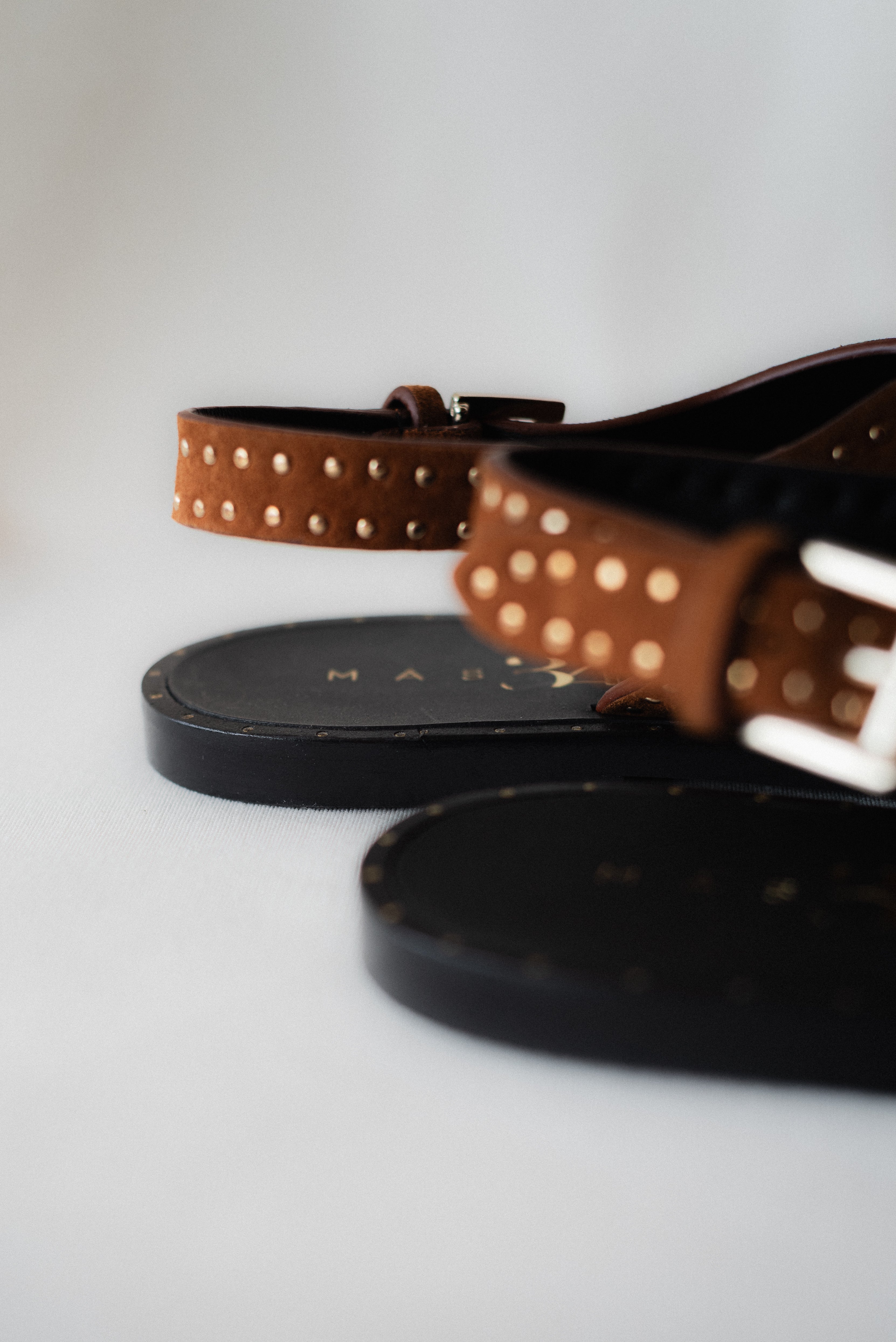 SANDALIA PLANA SOLE ANTE COÑAC