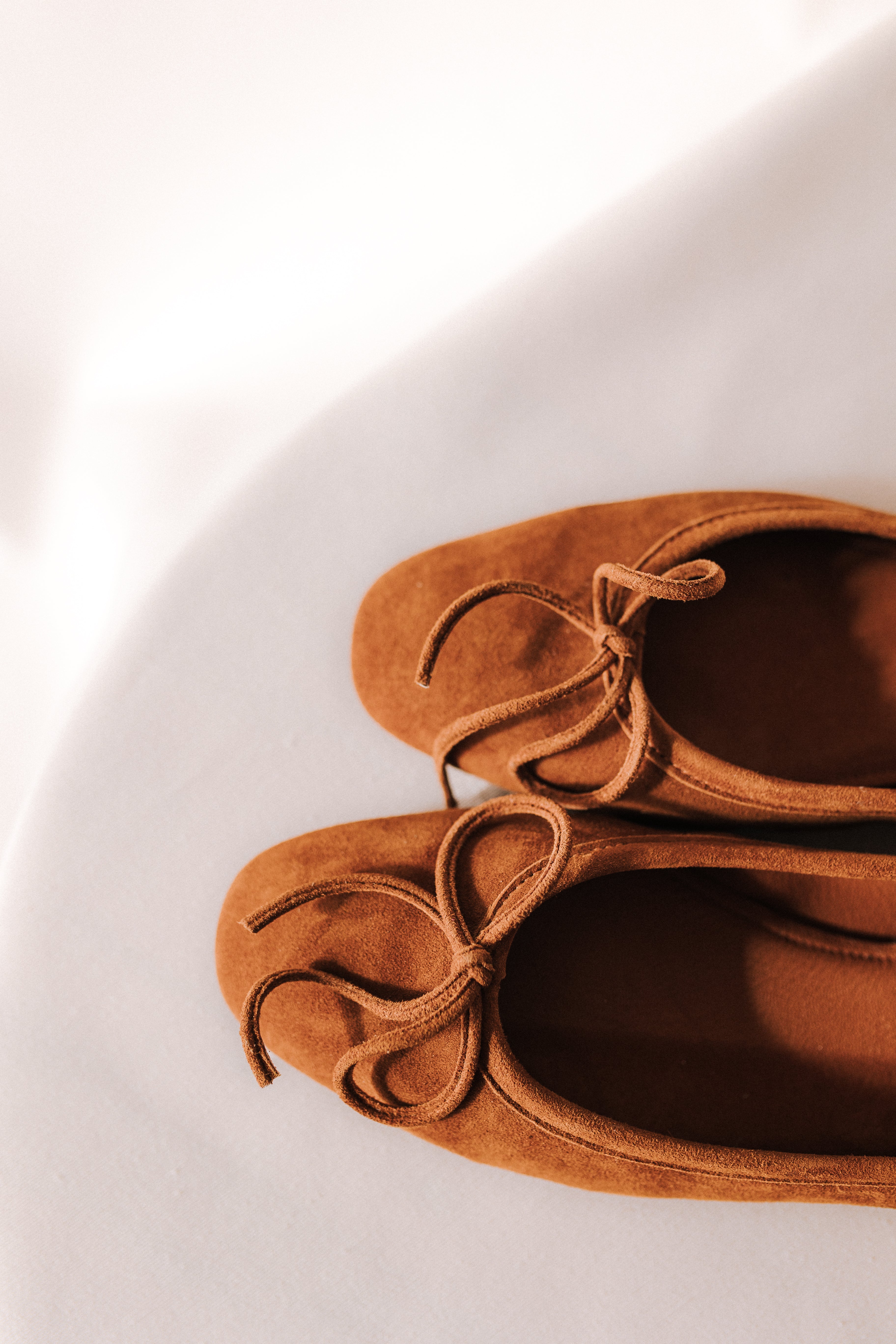 MONTSE BALLERINA BOW BROWN SUEDE