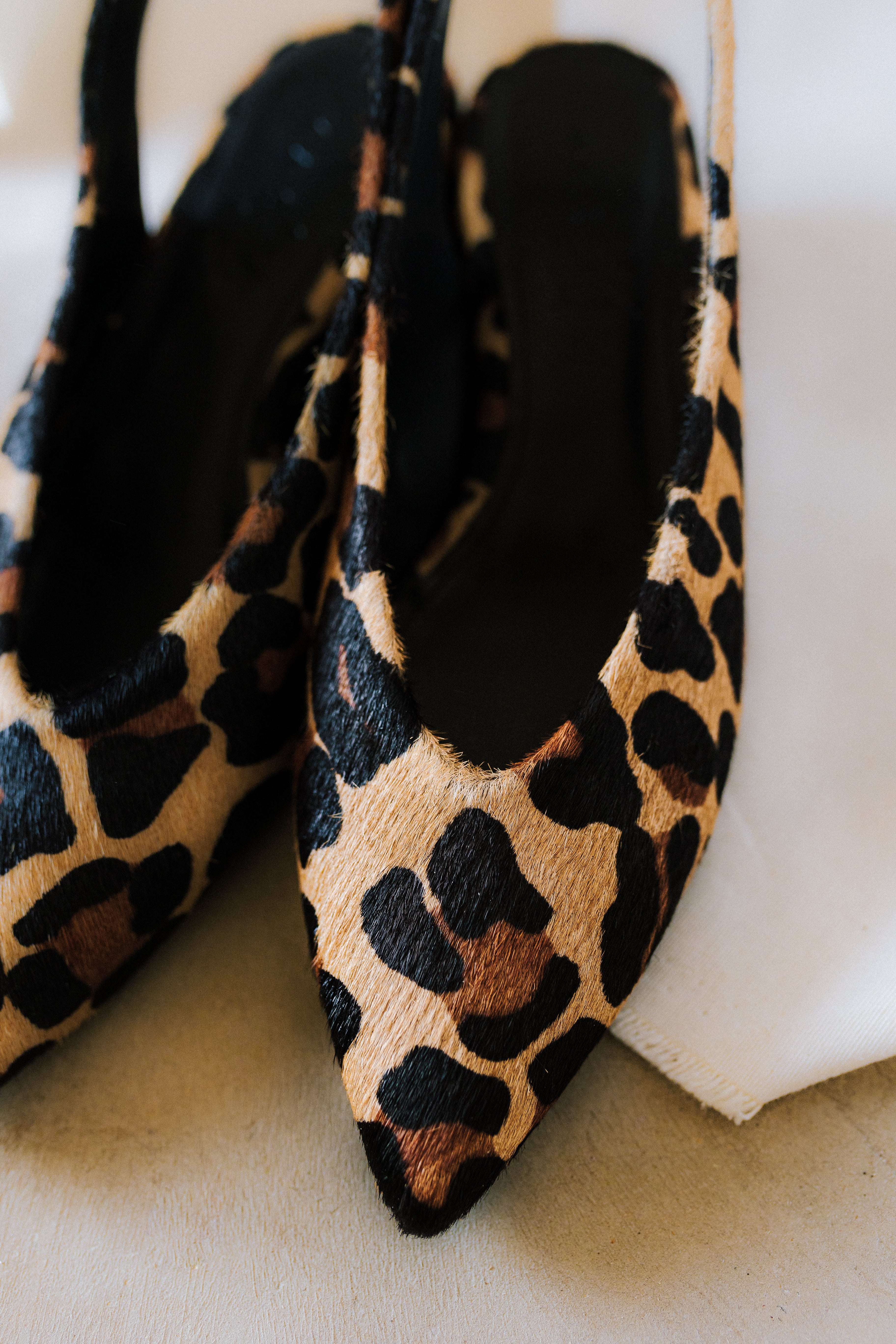 STILETTO GRETA EFECTO POTRO LEOPARDO TACÓN 4CM