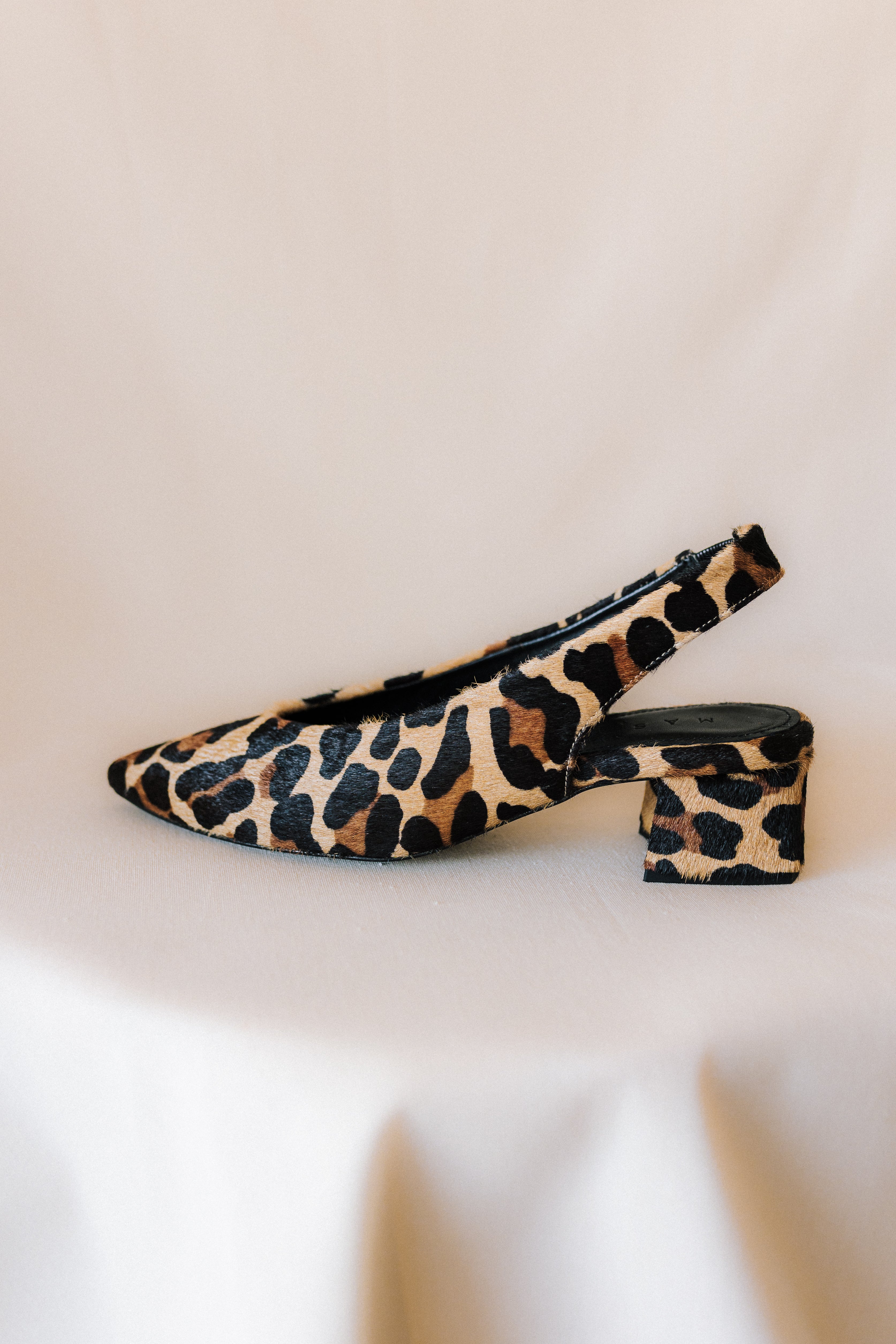 STILETTO GRETA EFECTO POTRO LEOPARDO TACÓN 4CM