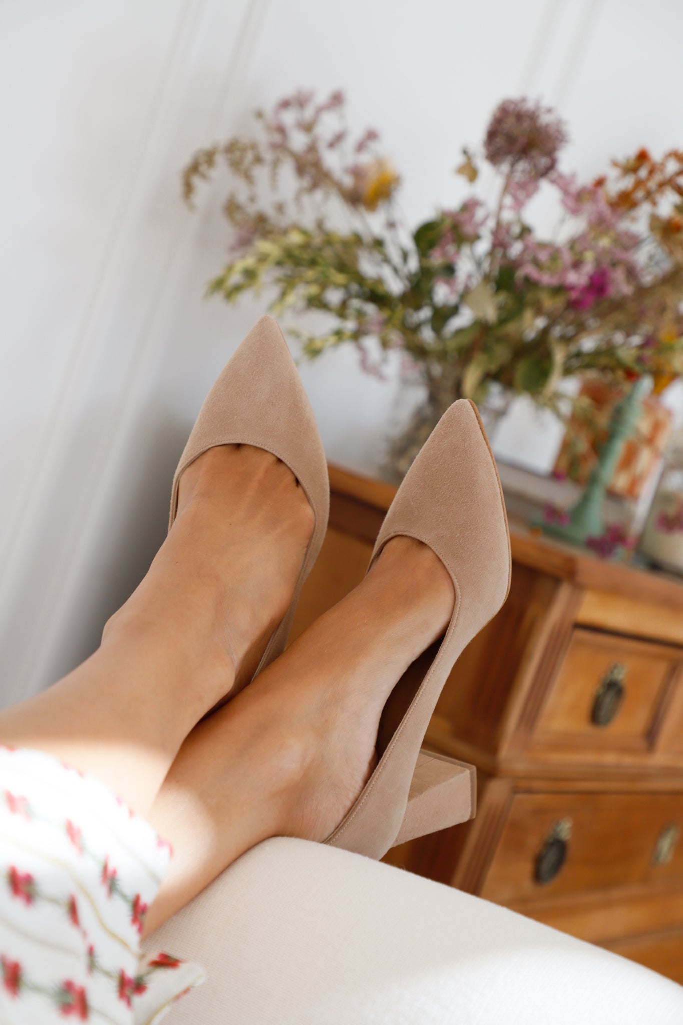 STILETTO NÚRIA NATURAL SUEDE 6CM