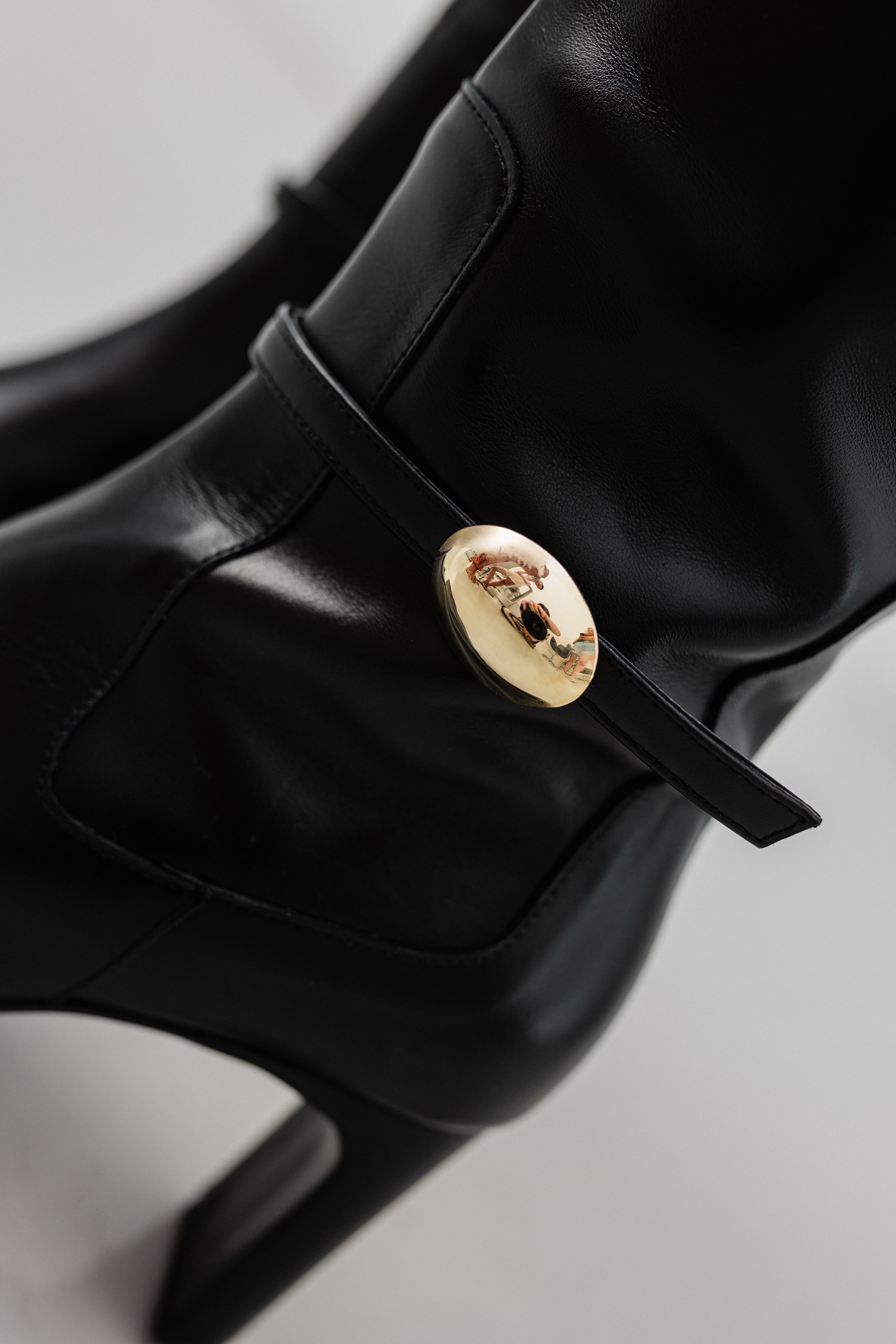 BOTA GIORGIA PIEL NEGRA TACÓN 7CM