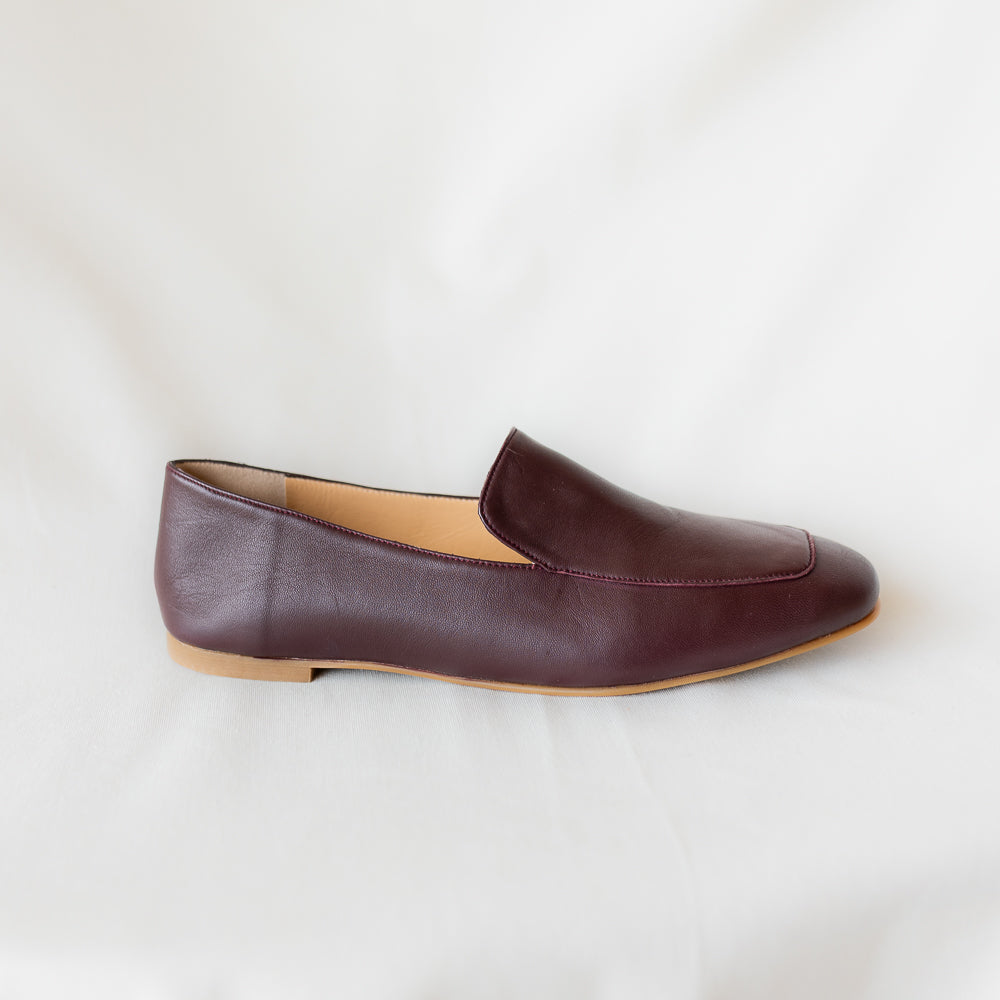 MOCASÍN BLANCA PIEL BURDEOS