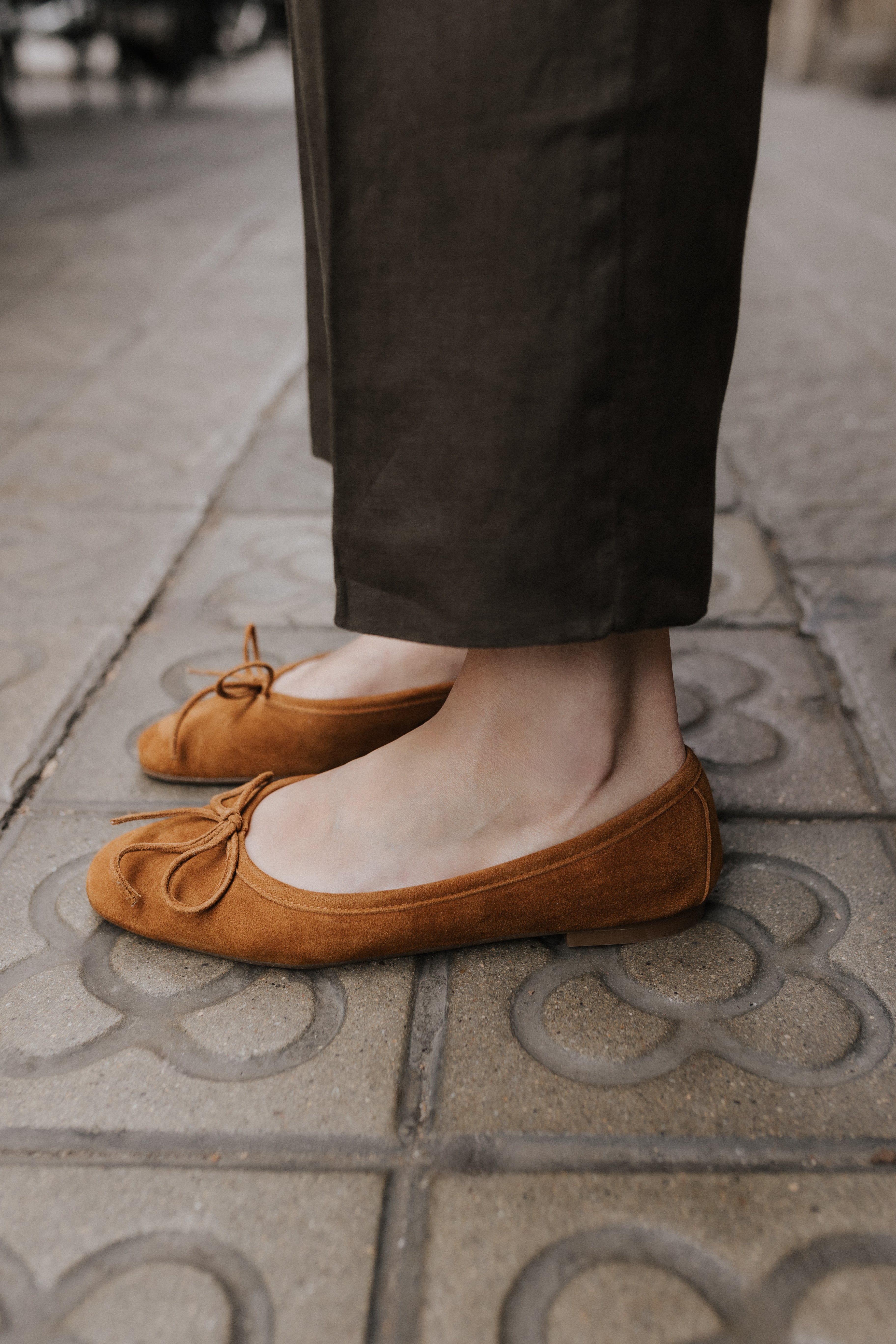 MONTSE BALLERINA BOW BROWN SUEDE