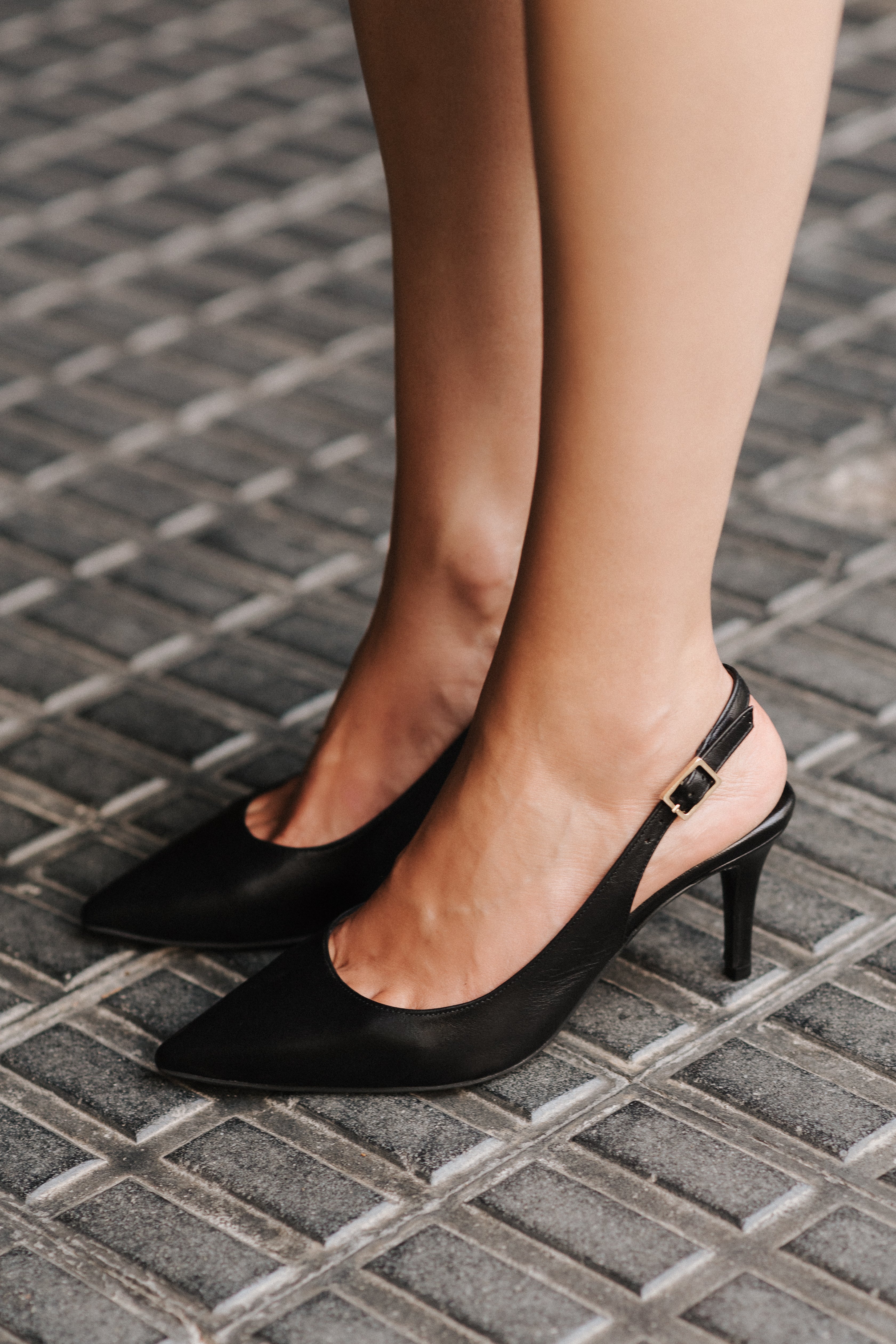 STILETTO DESTALONADO ÁNGELES PIEL NEGRA TACÓN 6CM